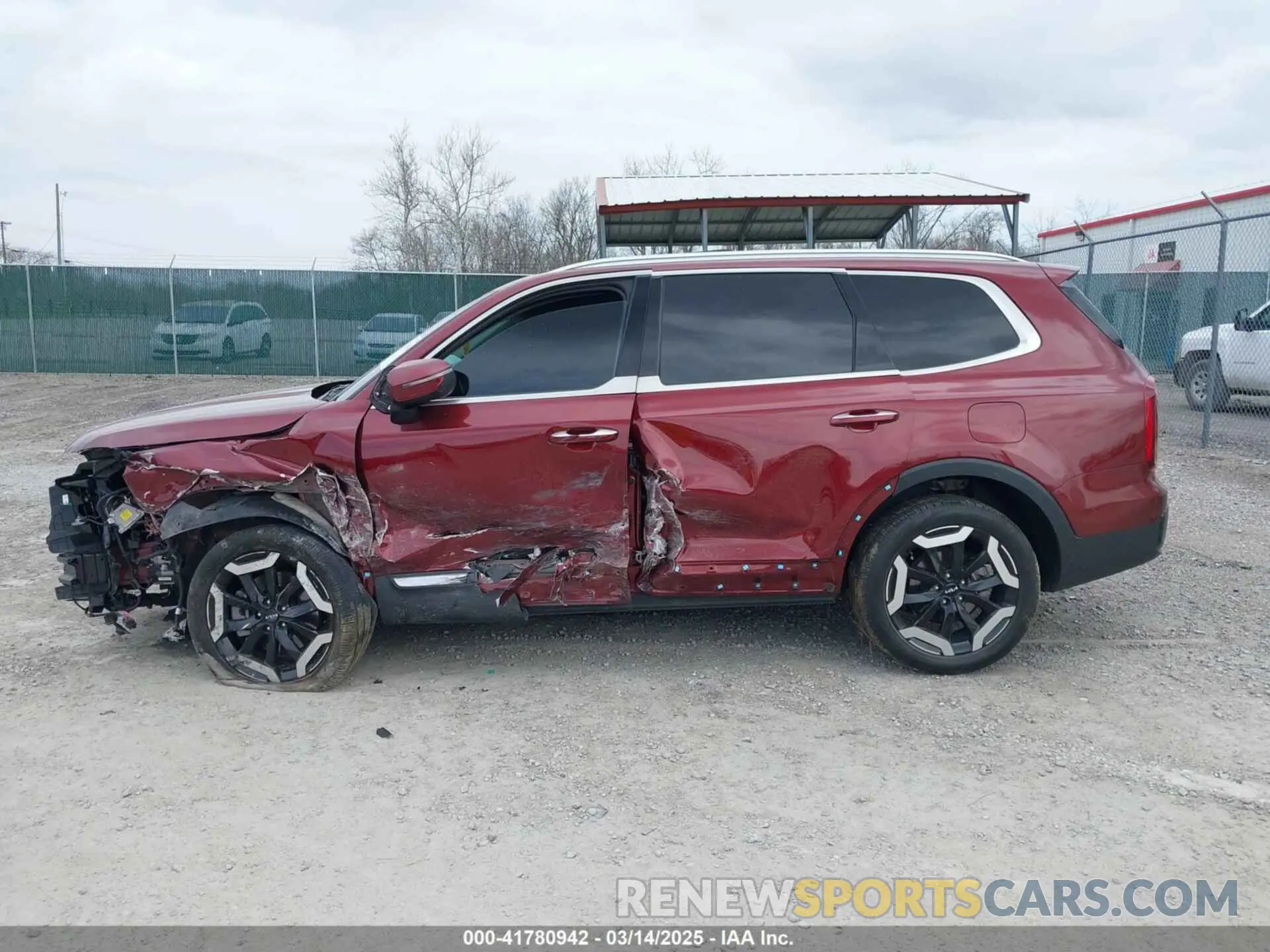 15 Photograph of a damaged car 5XYP6DGC9RG412879 KIA TELLURIDE 2024