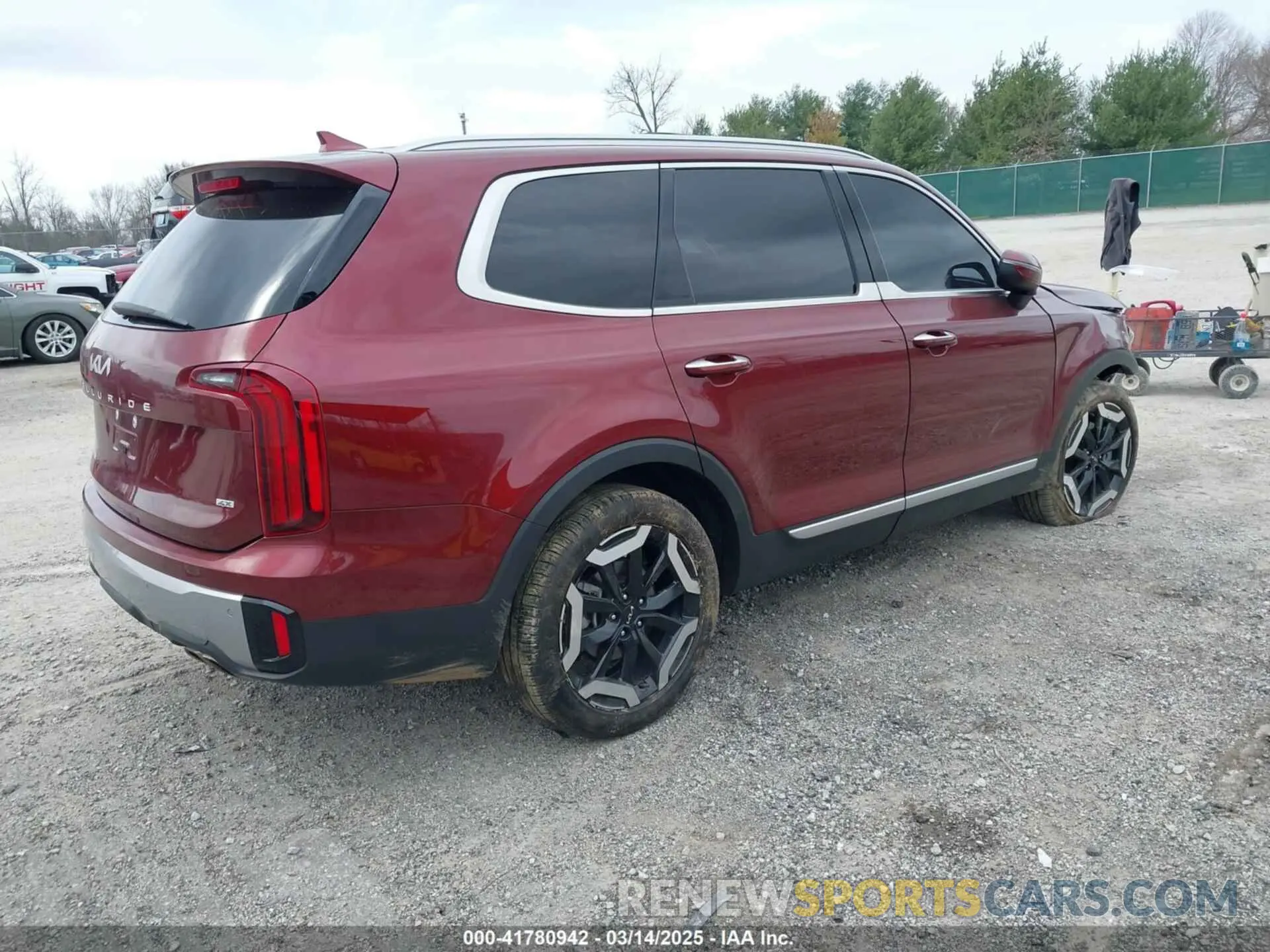 4 Photograph of a damaged car 5XYP6DGC9RG412879 KIA TELLURIDE 2024