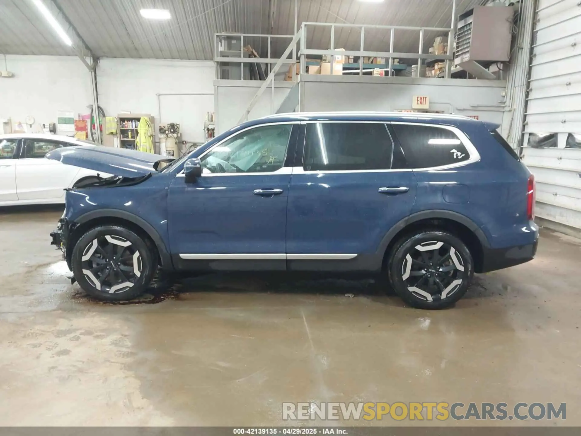 14 Photograph of a damaged car 5XYP6DGC9RG430637 KIA TELLURIDE 2024