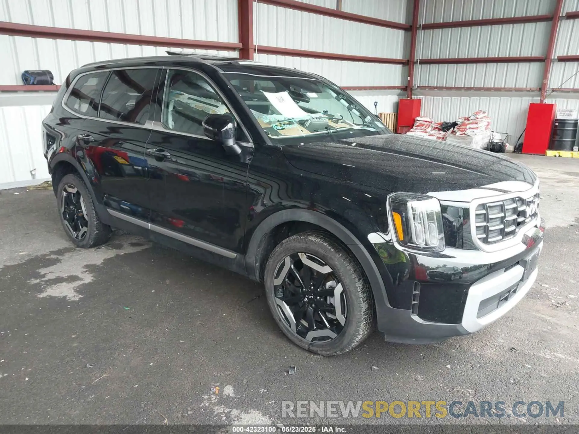 1 Photograph of a damaged car 5XYP6DGC9RG511704 KIA TELLURIDE 2024