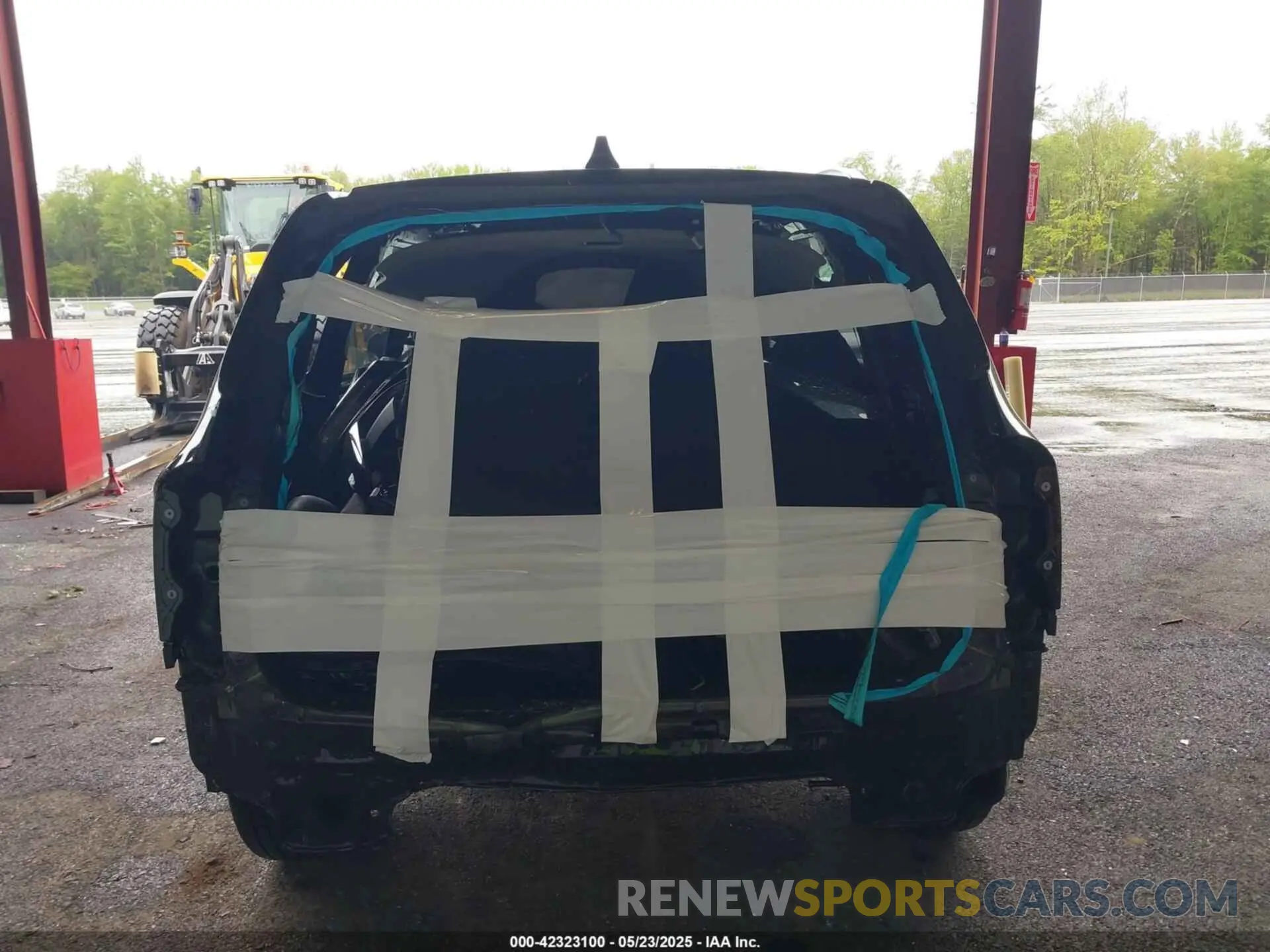 17 Photograph of a damaged car 5XYP6DGC9RG511704 KIA TELLURIDE 2024