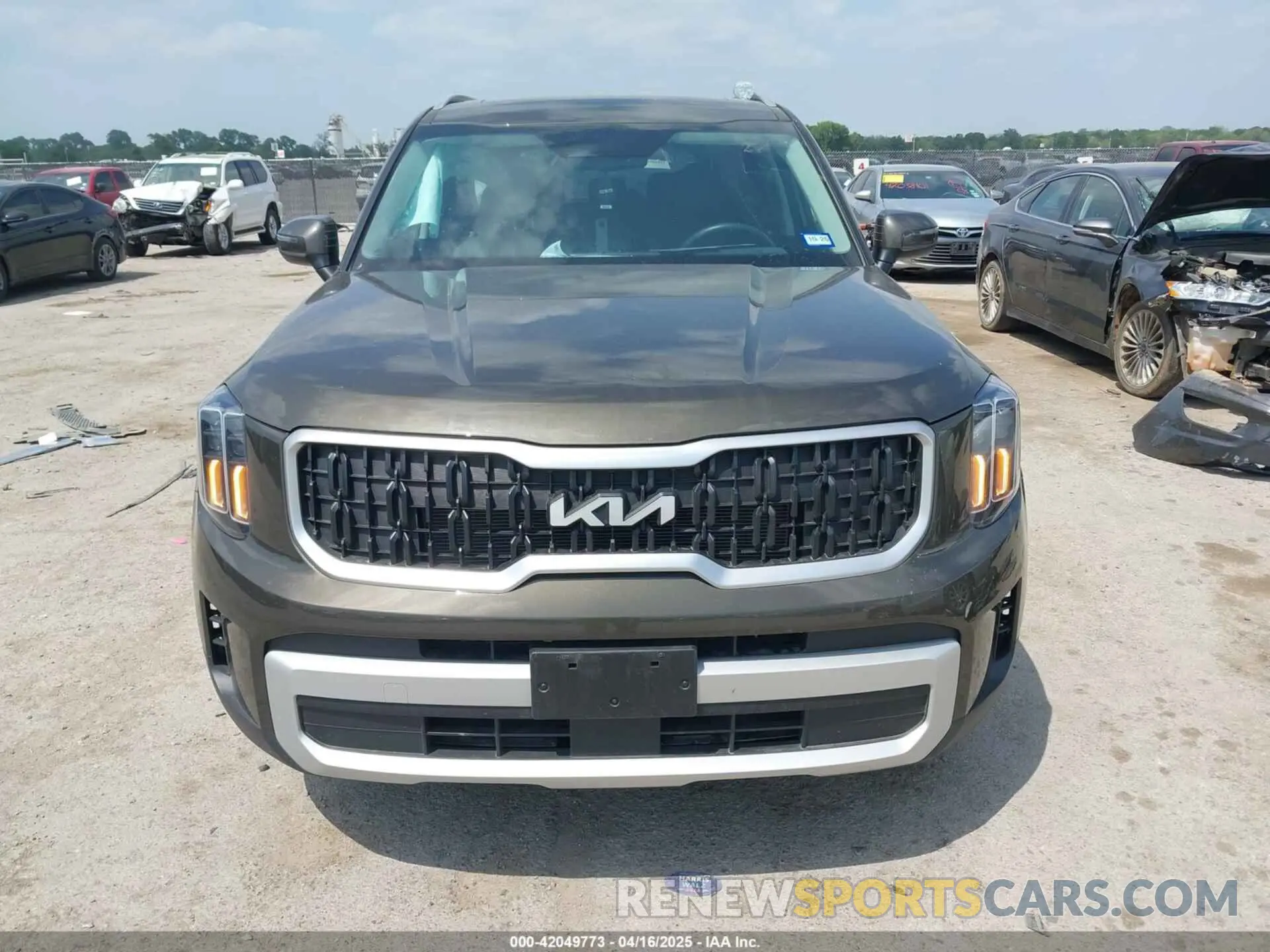 12 Photograph of a damaged car 5XYP34GCXSG577757 KIA TELLURIDE 2025