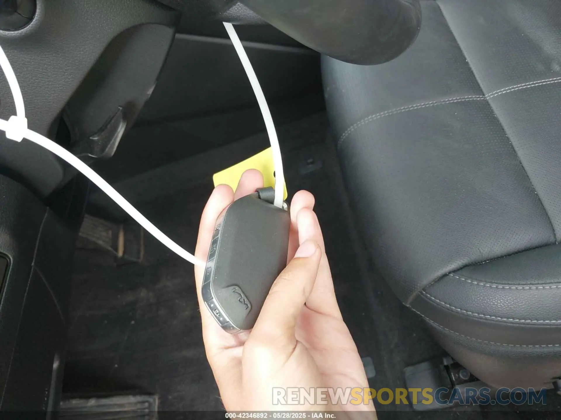 11 Photograph of a damaged car 5XYP34GCXSG589259 KIA TELLURIDE 2025
