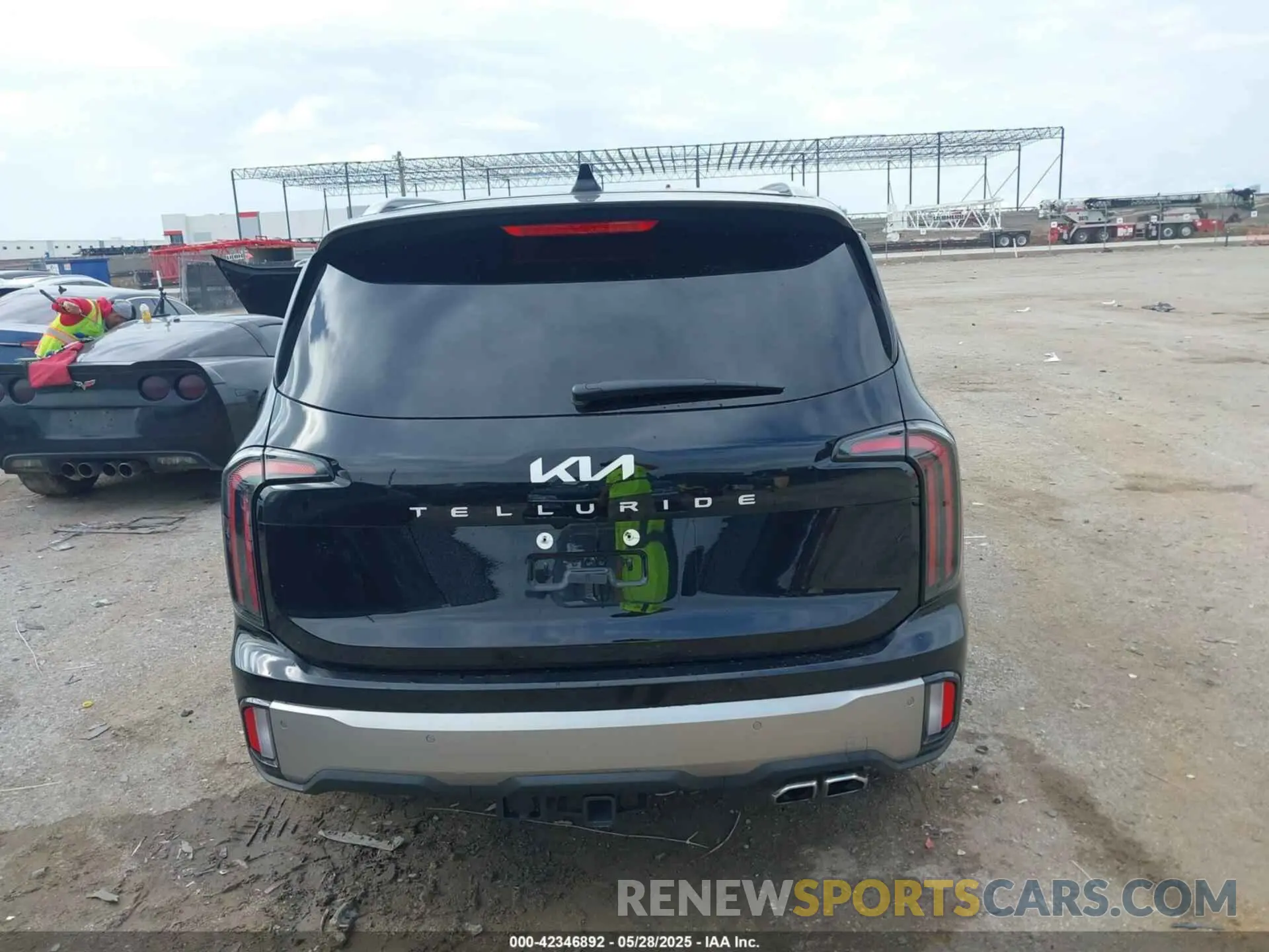 17 Photograph of a damaged car 5XYP34GCXSG589259 KIA TELLURIDE 2025