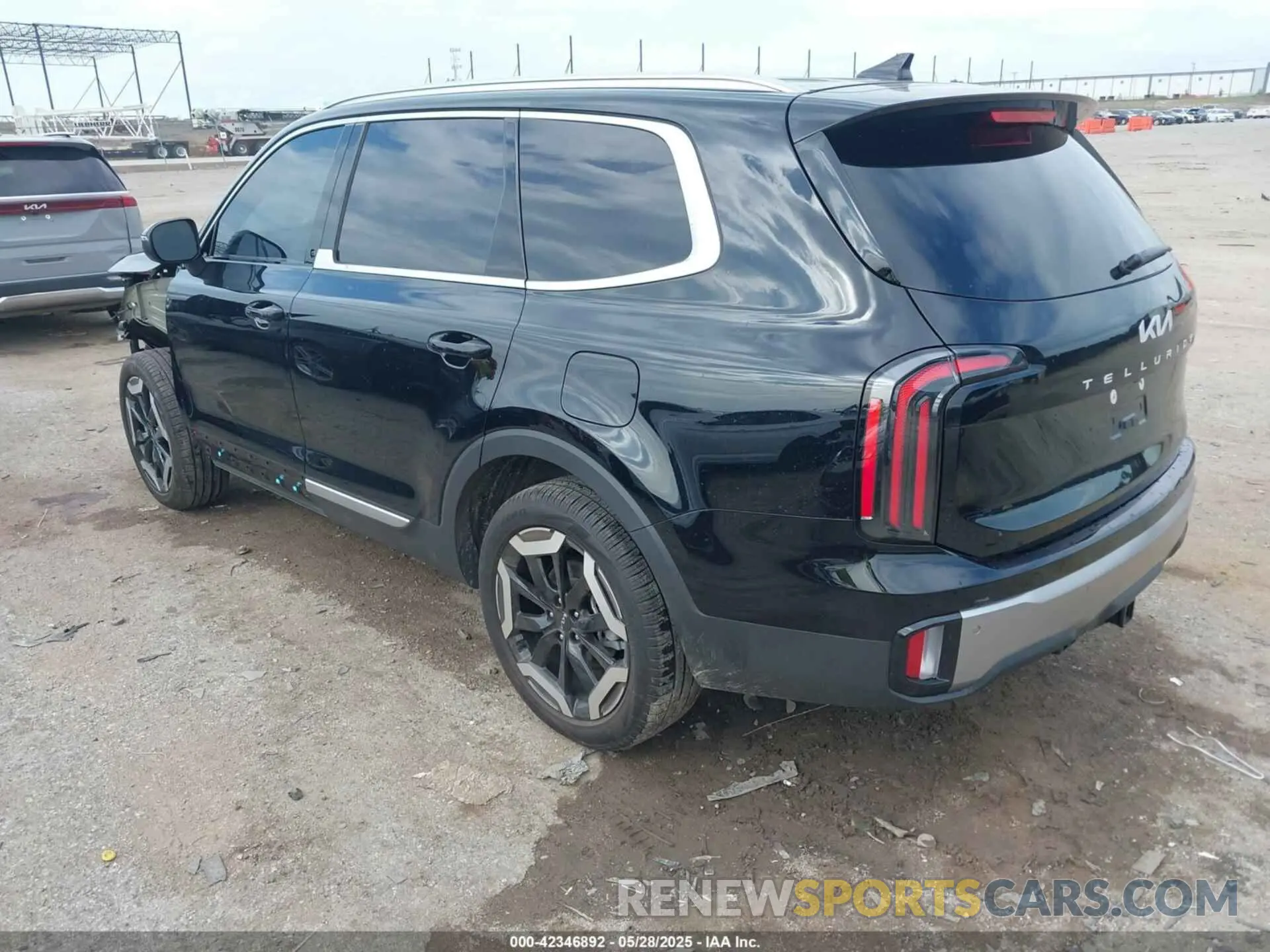 3 Photograph of a damaged car 5XYP34GCXSG589259 KIA TELLURIDE 2025