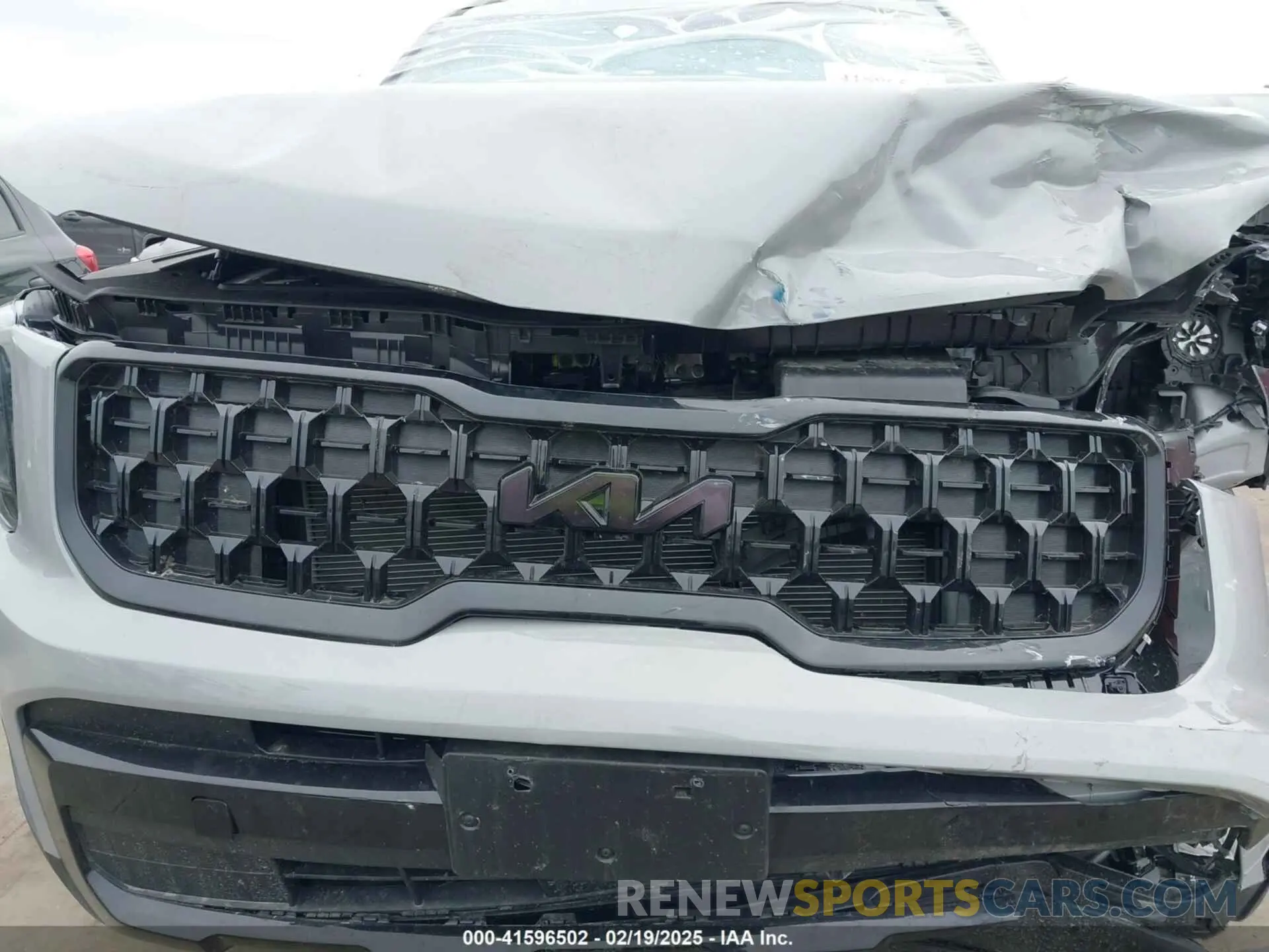 6 Photograph of a damaged car 5XYP3DGC1SG569689 KIA TELLURIDE 2025