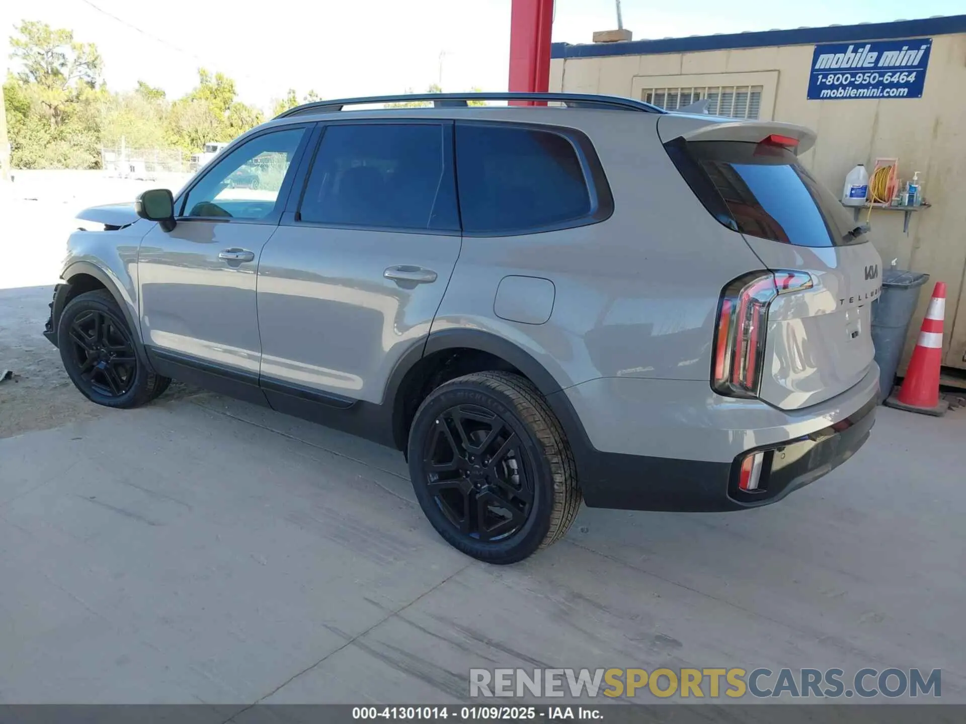 3 Photograph of a damaged car 5XYP3DGC5SG574376 KIA TELLURIDE 2025