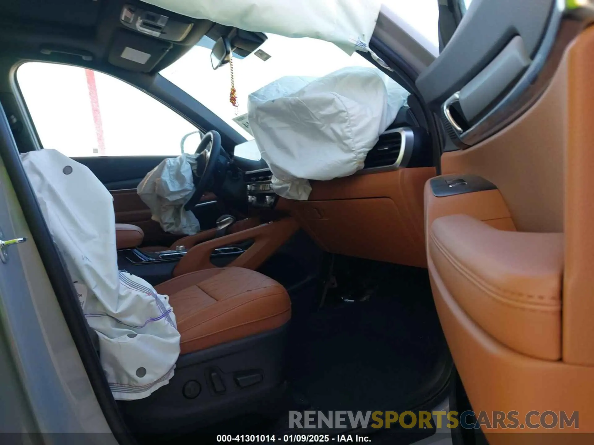 5 Photograph of a damaged car 5XYP3DGC5SG574376 KIA TELLURIDE 2025
