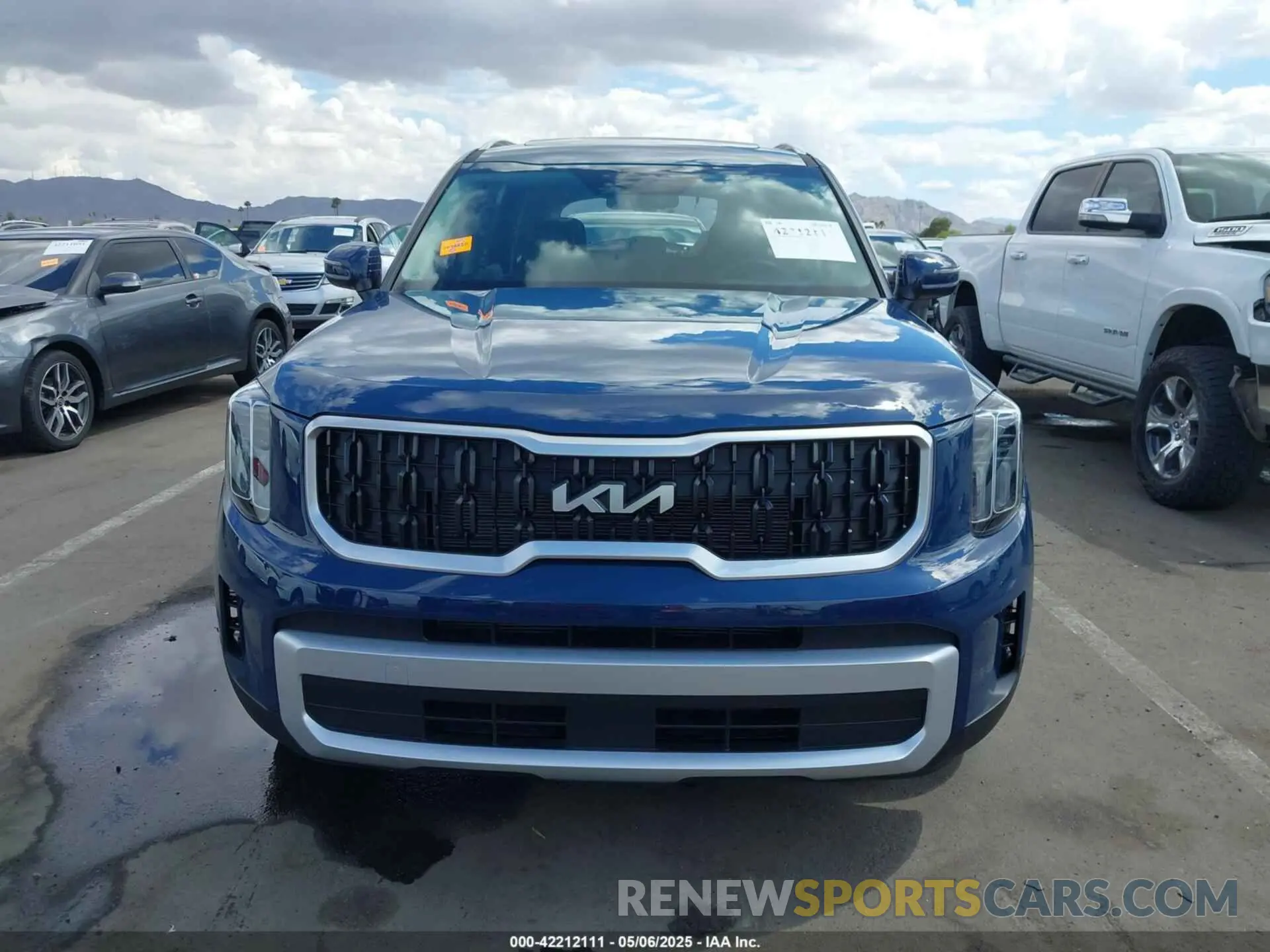 13 Photograph of a damaged car 5XYP3DGC6SG594894 KIA TELLURIDE 2025