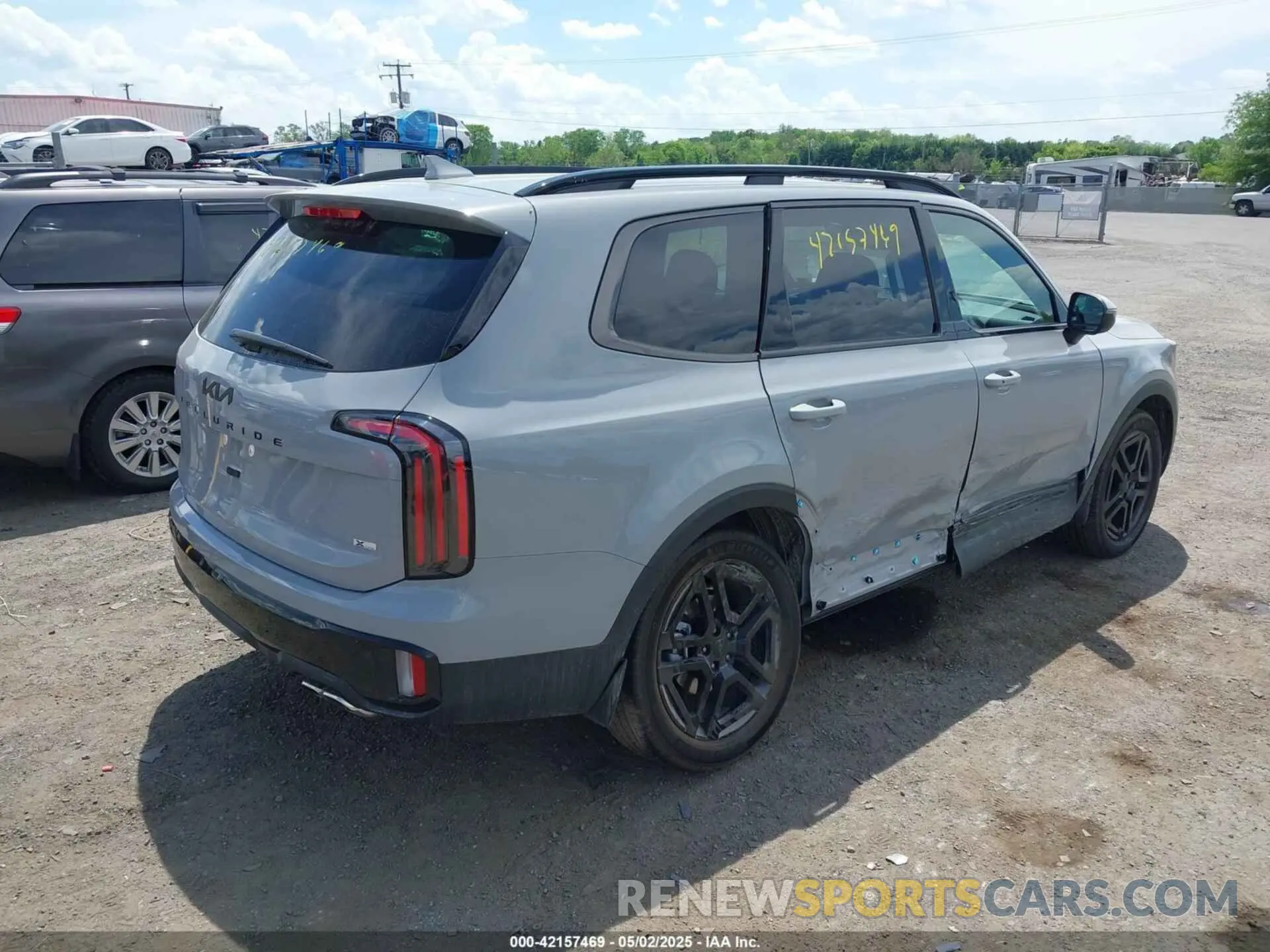 4 Photograph of a damaged car 5XYP3DGC7SG625523 KIA TELLURIDE 2025