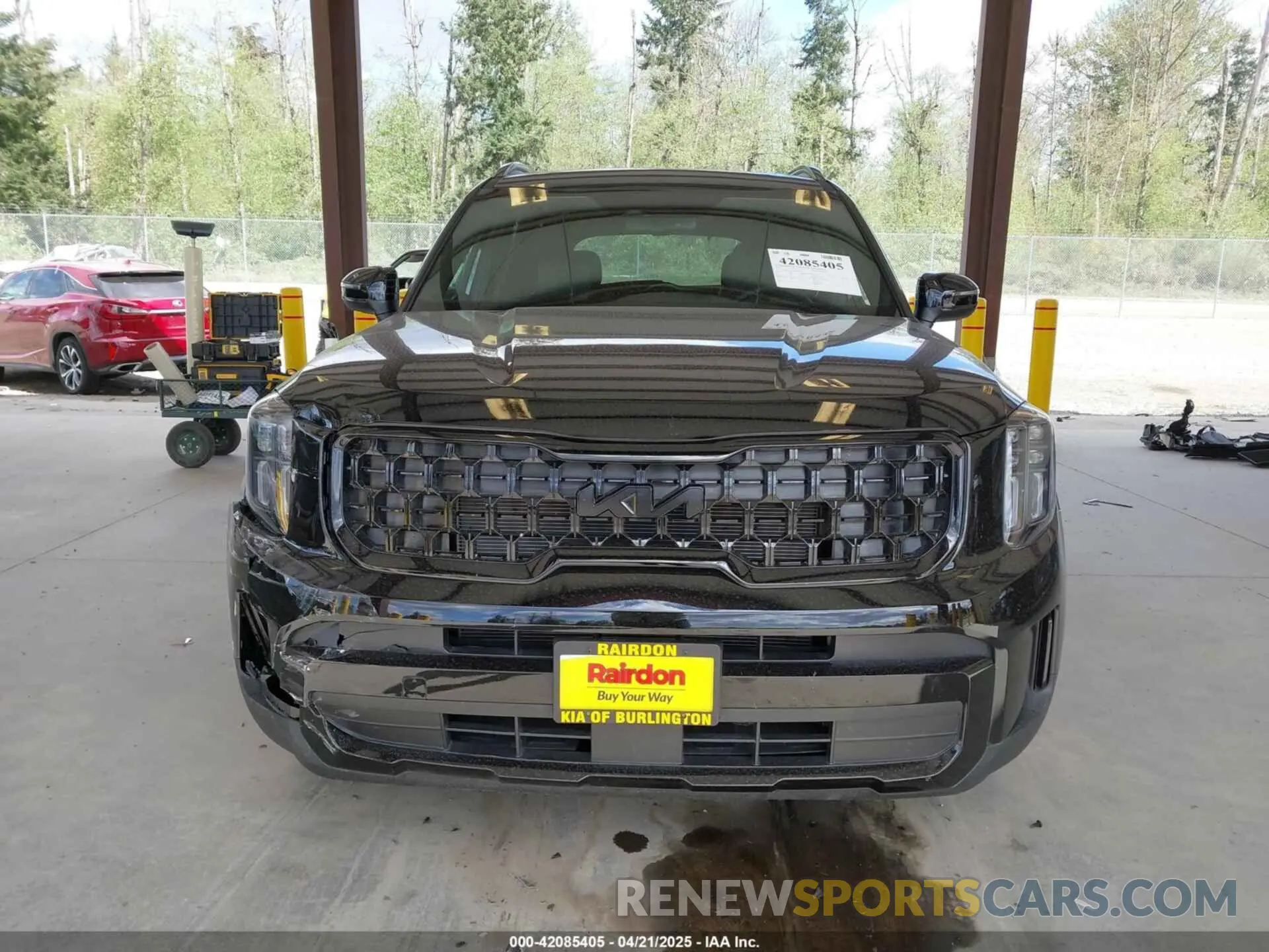 13 Photograph of a damaged car 5XYP3DGC8SG598915 KIA TELLURIDE 2025