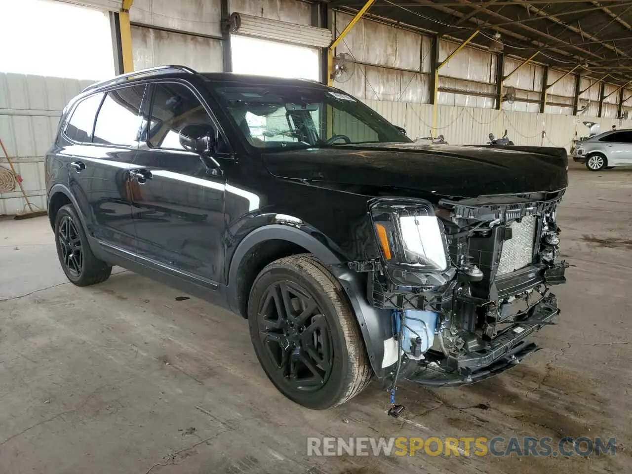4 Photograph of a damaged car 5XYP5DGC2SG568383 KIA TELLURIDE 2025