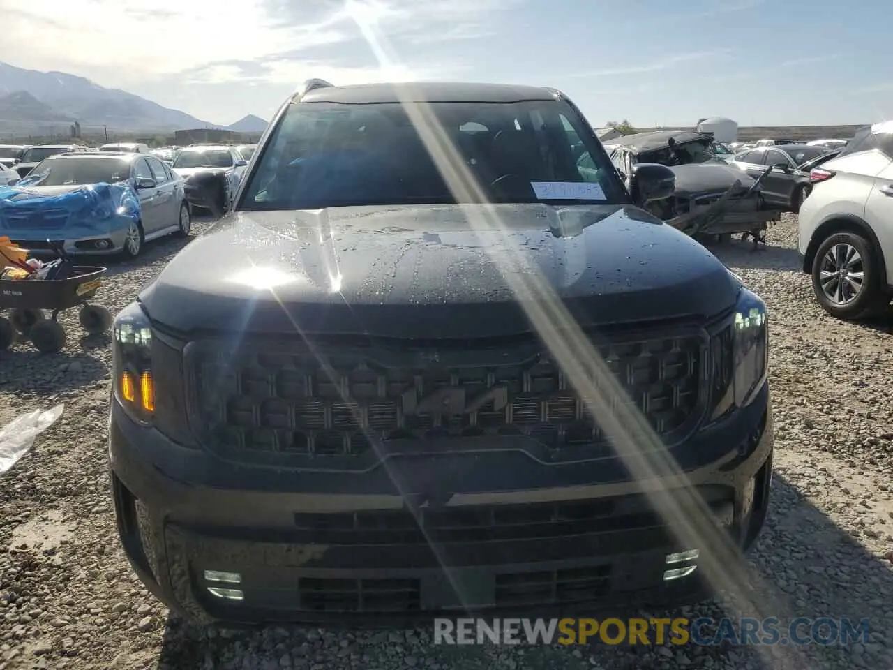 5 Photograph of a damaged car 5XYP5DGC2SG611670 KIA TELLURIDE 2025