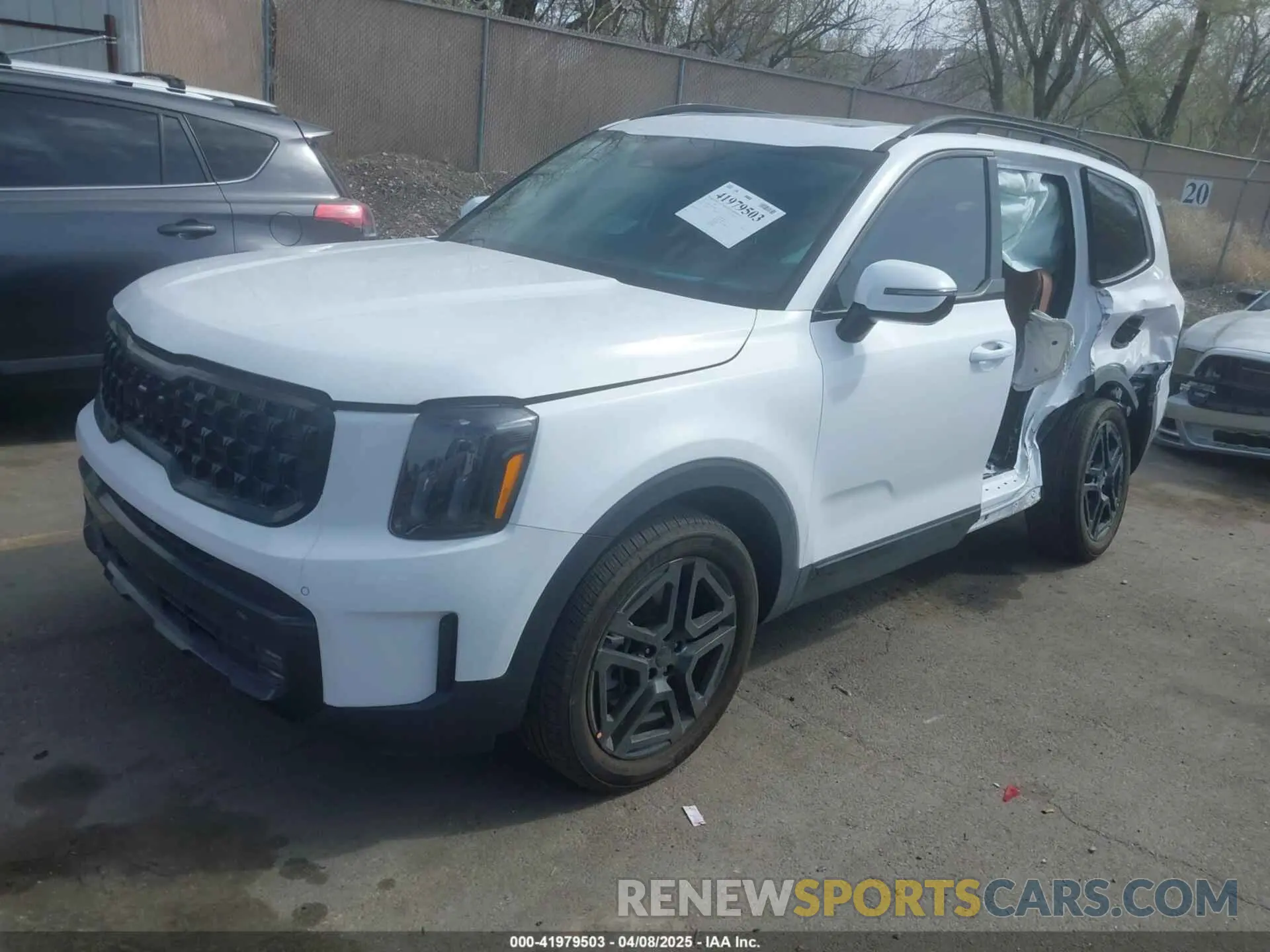 2 Photograph of a damaged car 5XYP5DGC3SG569106 KIA TELLURIDE 2025