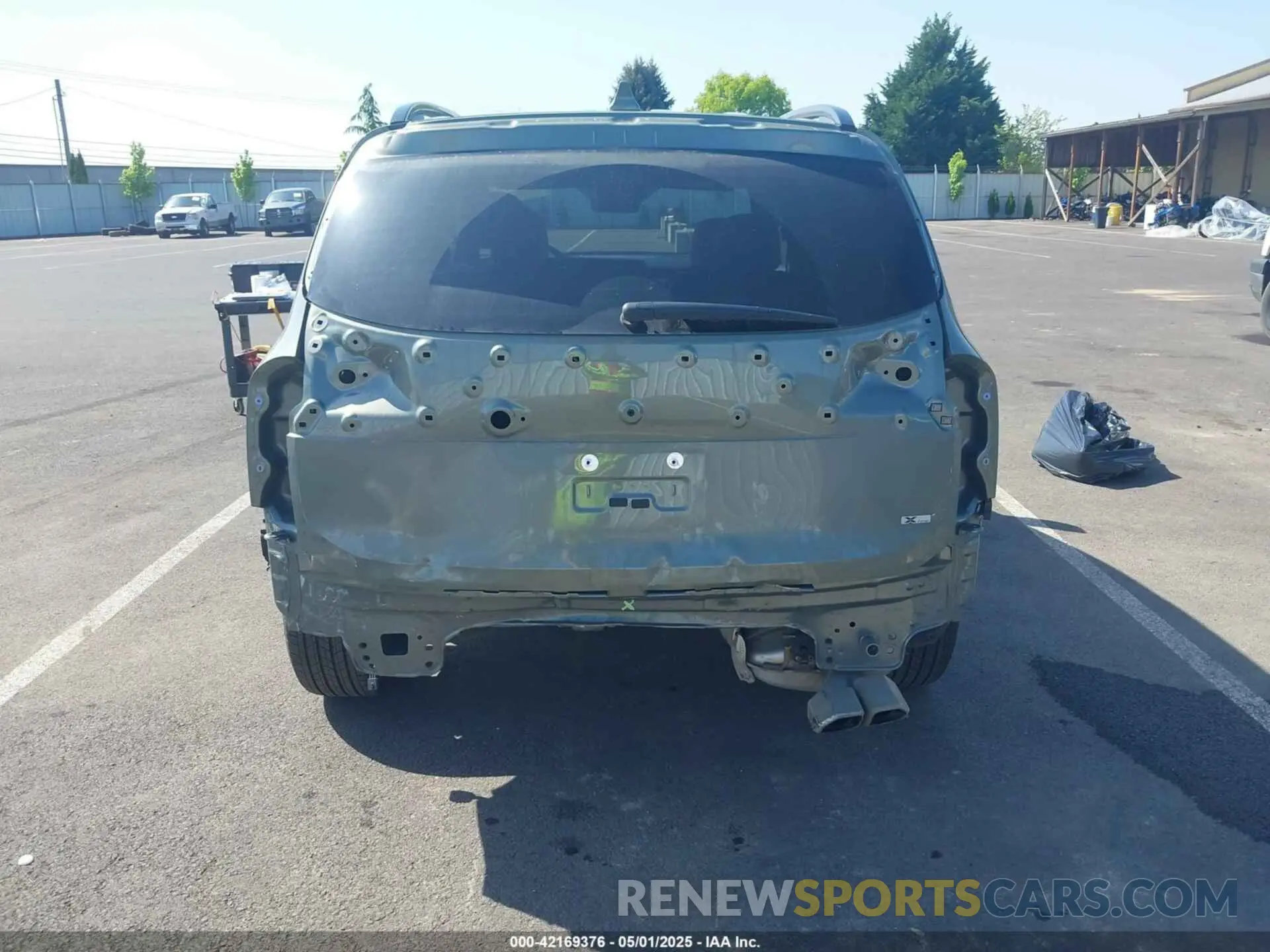 6 Photograph of a damaged car 5XYP5DGC3SG589128 KIA TELLURIDE 2025