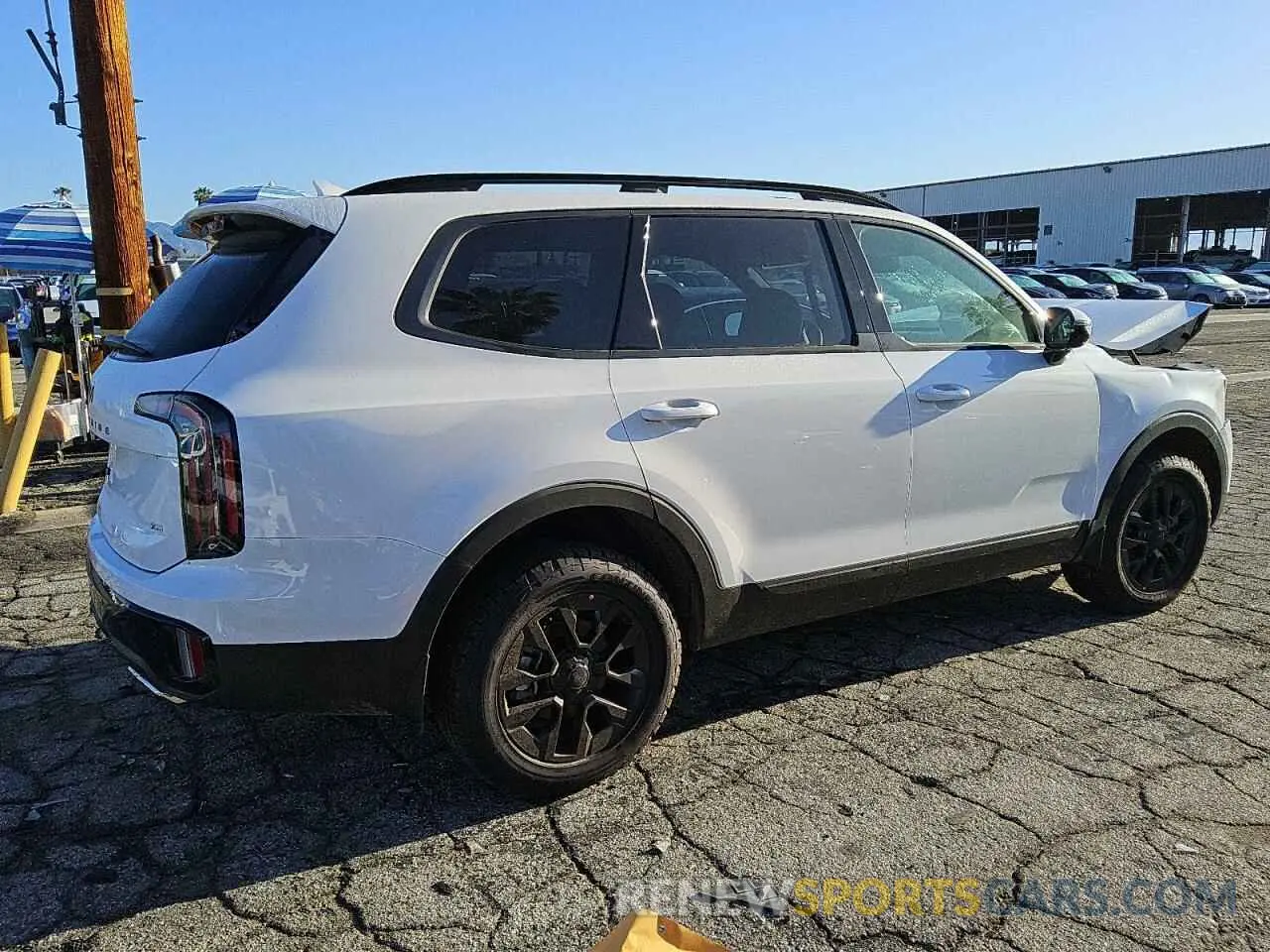 3 Photograph of a damaged car 5XYP5DGC6SG586997 KIA TELLURIDE 2025