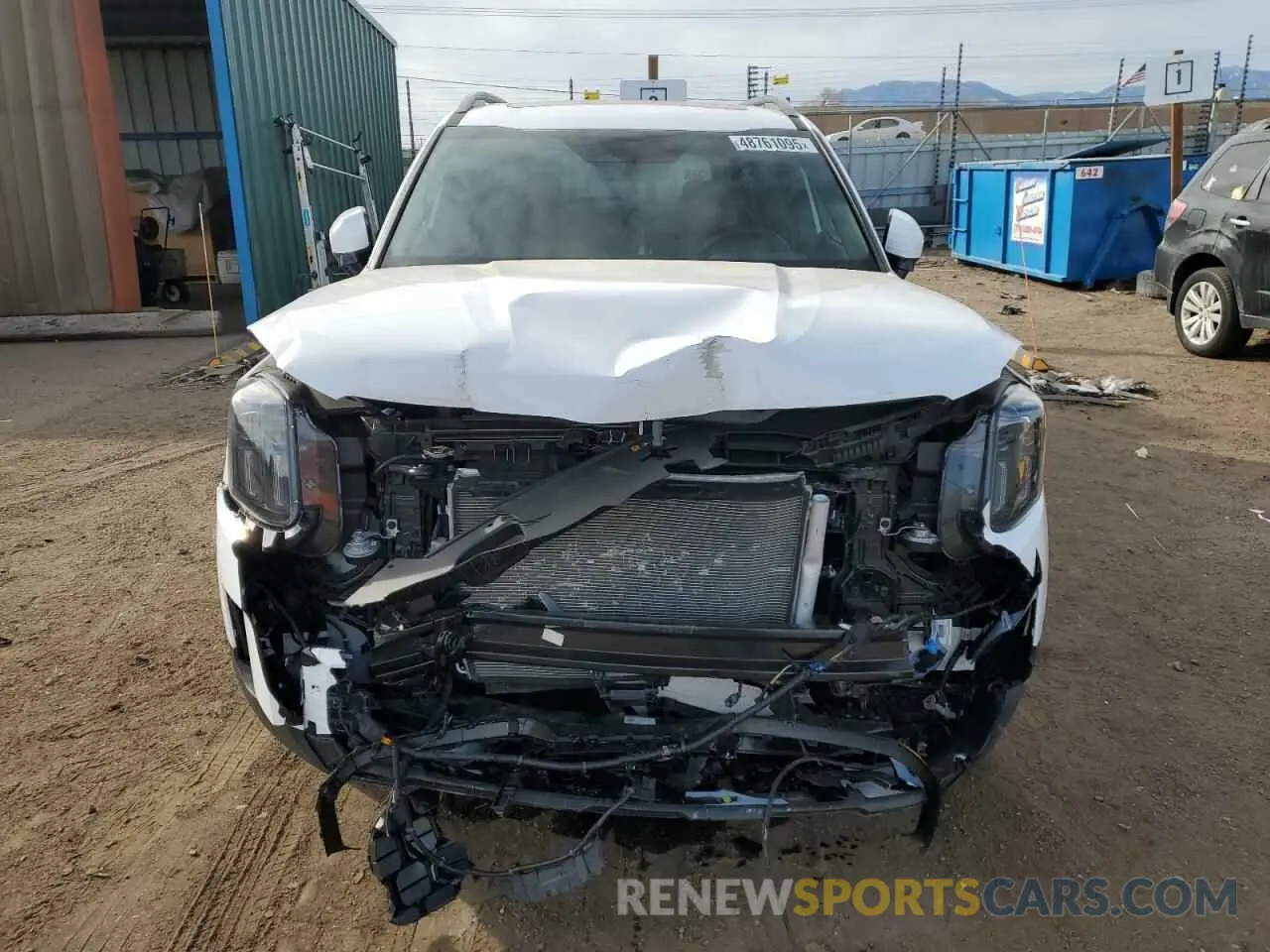 5 Photograph of a damaged car 5XYP5DGC6SG594579 KIA TELLURIDE 2025