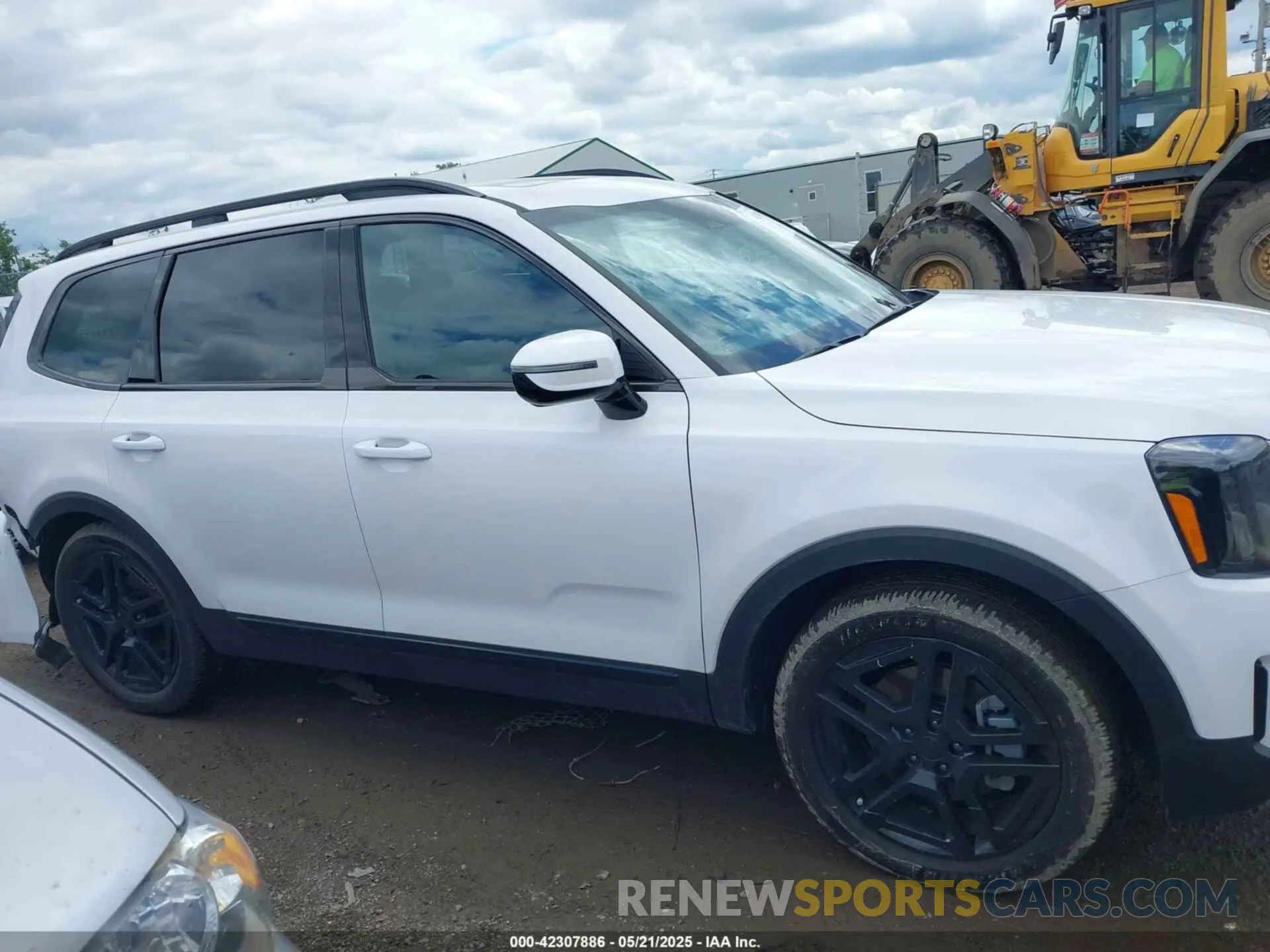 14 Photograph of a damaged car 5XYP5DGC6SG626544 KIA TELLURIDE 2025