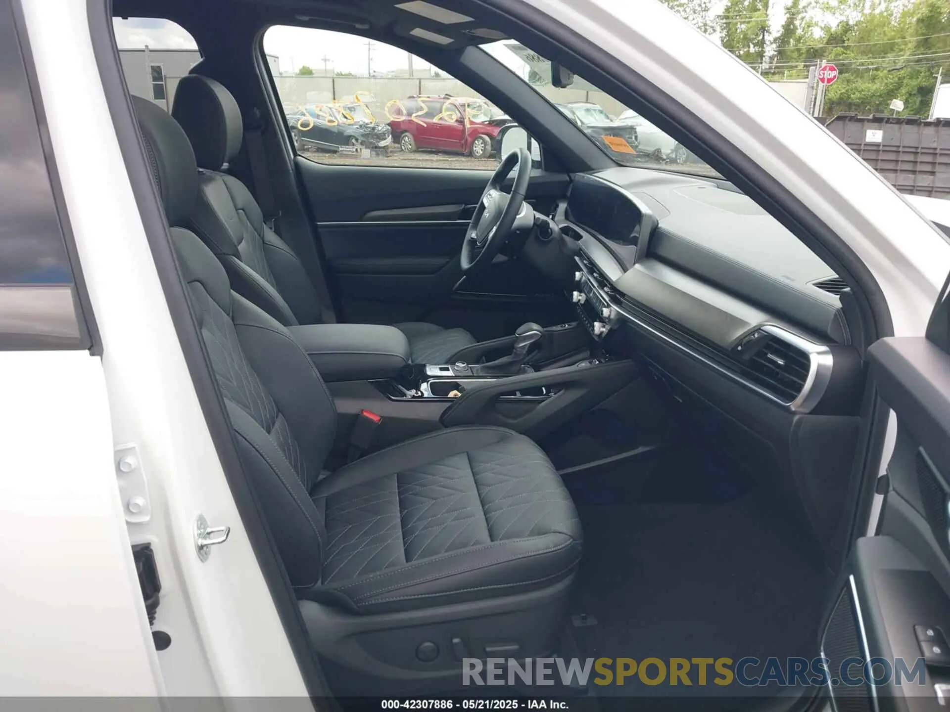 5 Photograph of a damaged car 5XYP5DGC6SG626544 KIA TELLURIDE 2025