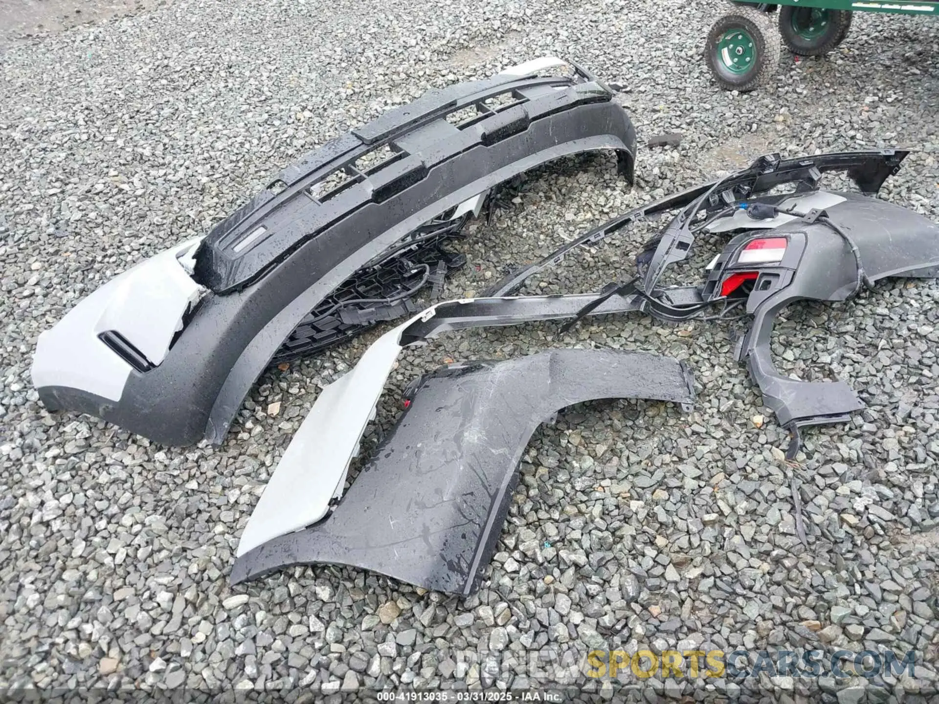 12 Photograph of a damaged car 5XYP5DGC9SG605686 KIA TELLURIDE 2025