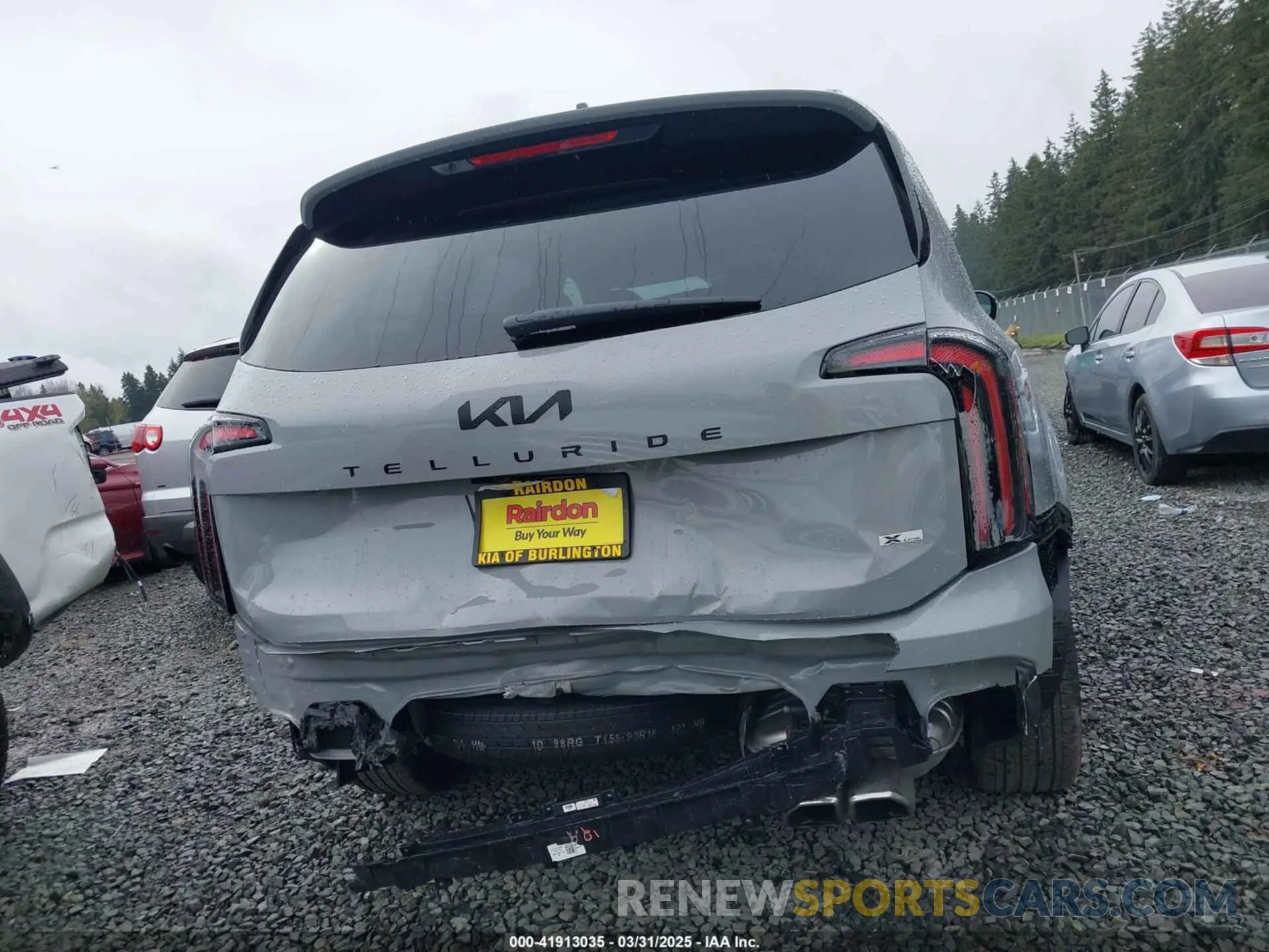 17 Photograph of a damaged car 5XYP5DGC9SG605686 KIA TELLURIDE 2025