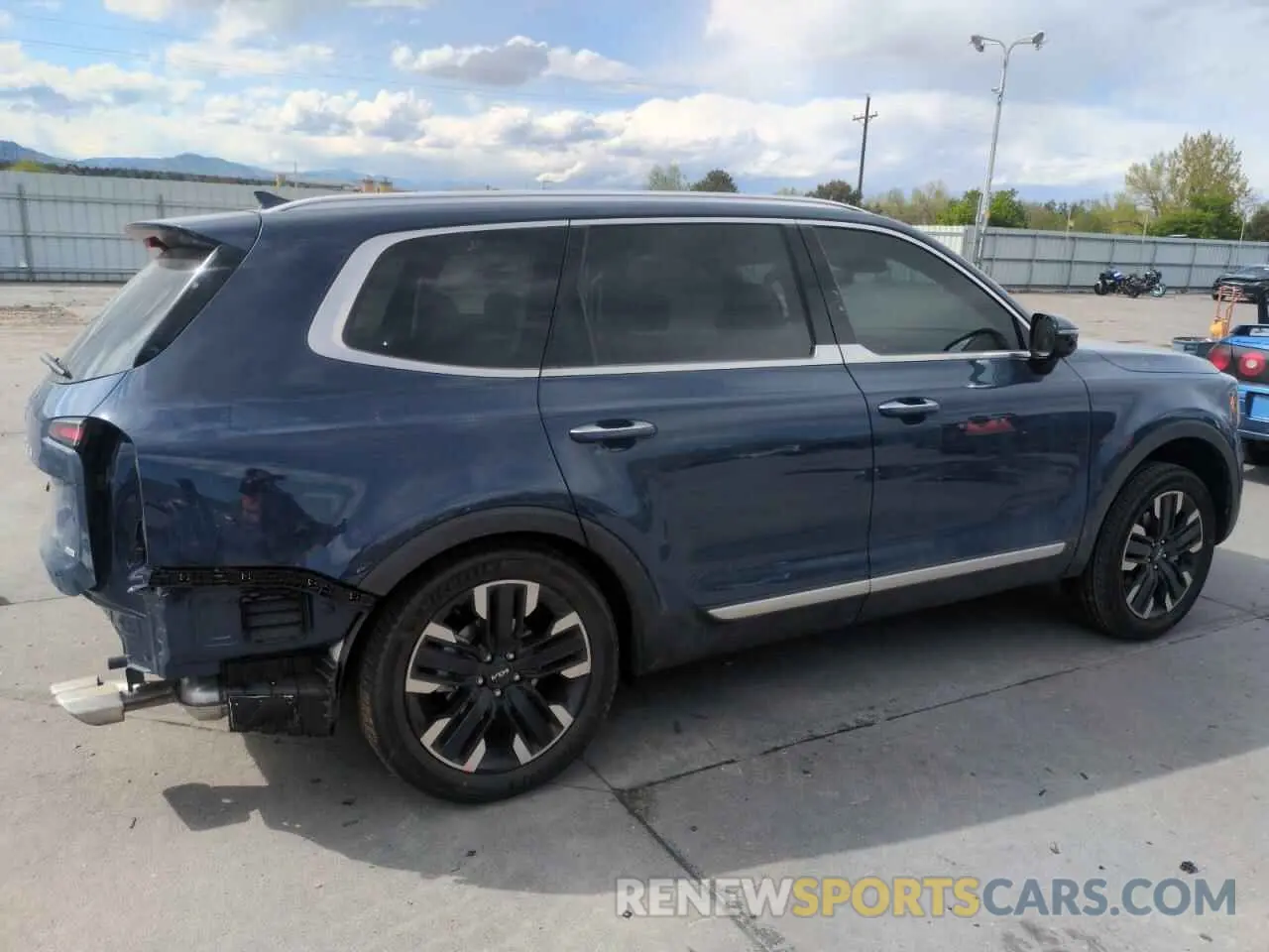 3 Photograph of a damaged car 5XYP5DGCXSG585397 KIA TELLURIDE 2025