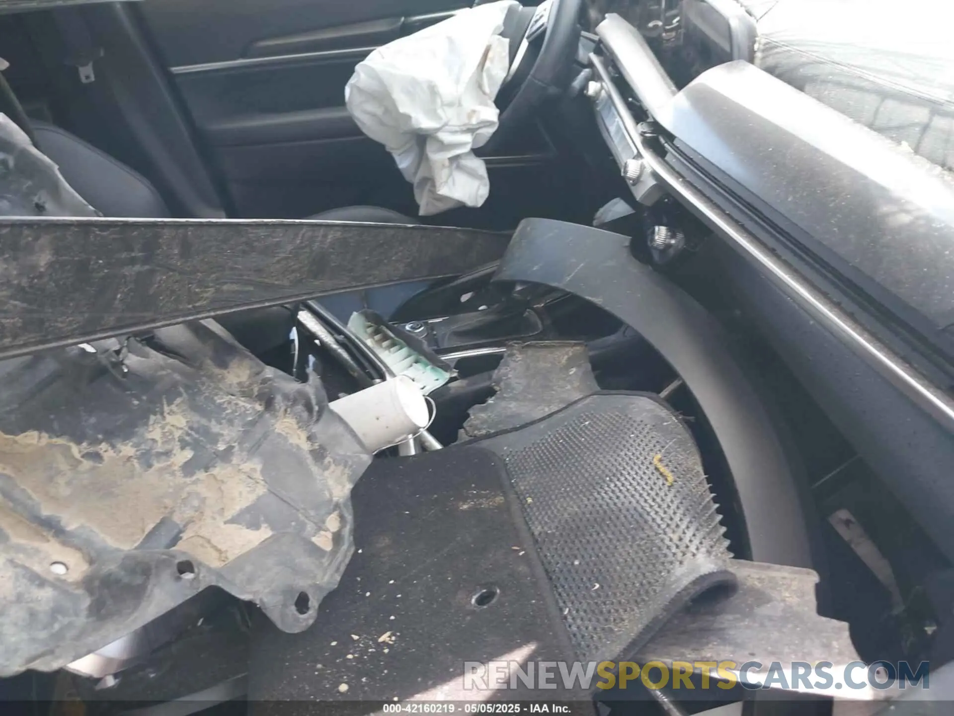 5 Photograph of a damaged car 5XYP64GC1SG636816 KIA TELLURIDE 2025