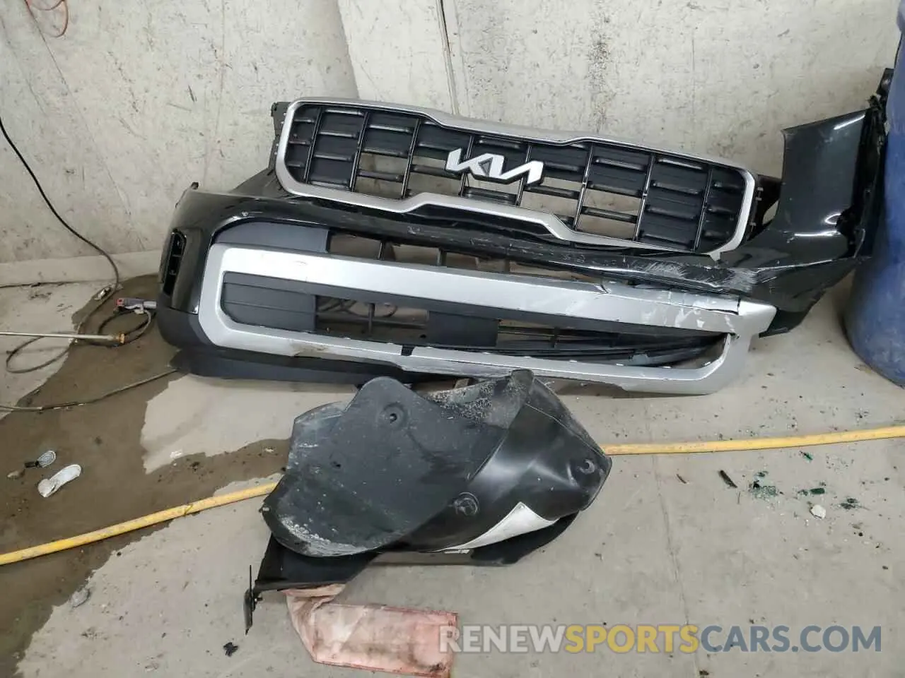13 Photograph of a damaged car 5XYP64GC3SG598196 KIA TELLURIDE 2025