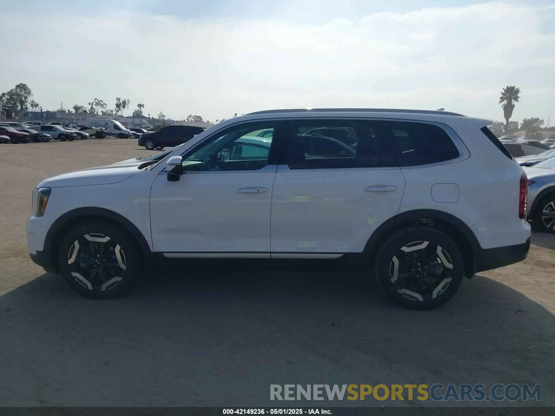 14 Photograph of a damaged car 5XYP64GC4SG611988 KIA TELLURIDE 2025