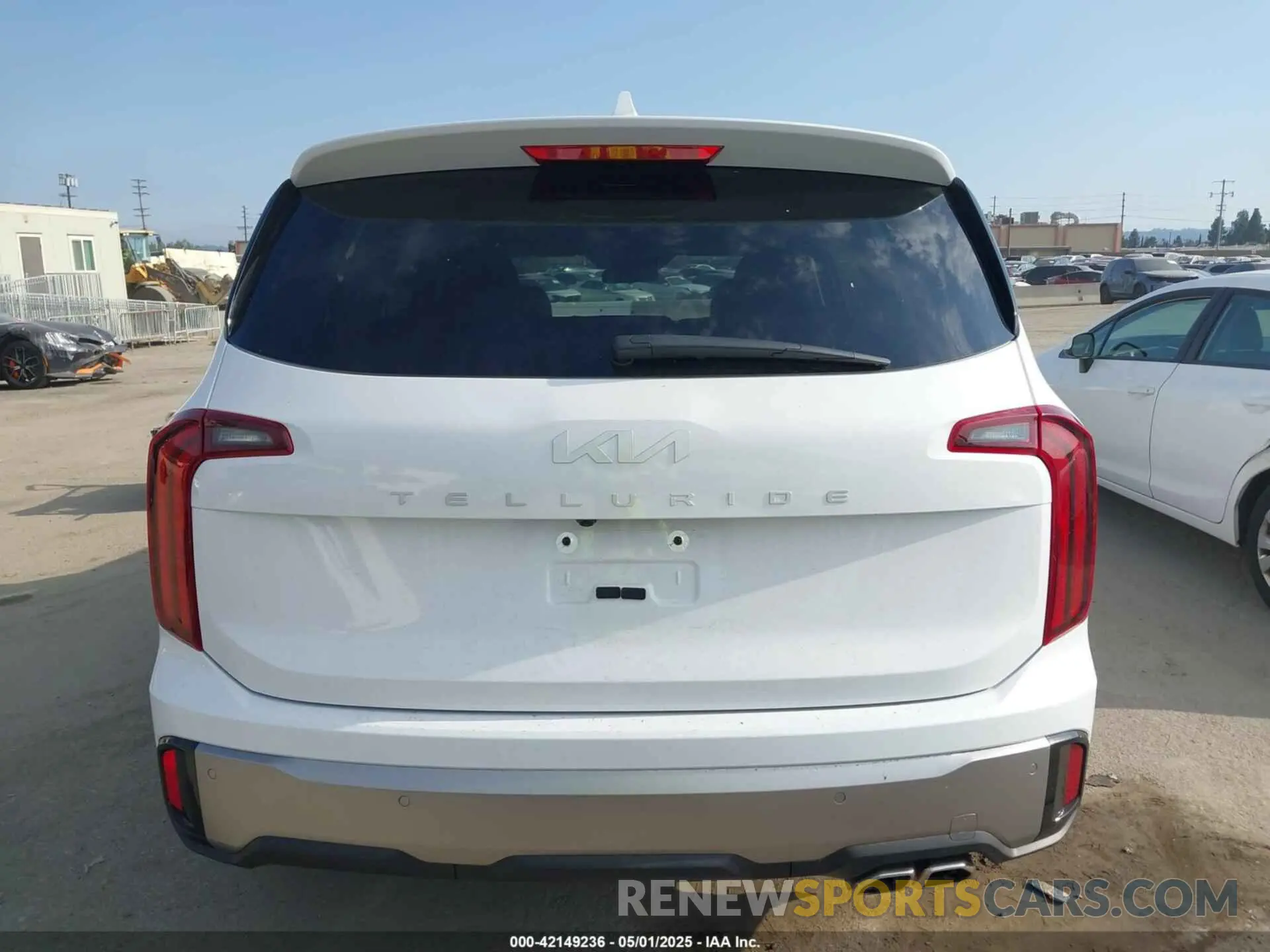 16 Photograph of a damaged car 5XYP64GC4SG611988 KIA TELLURIDE 2025