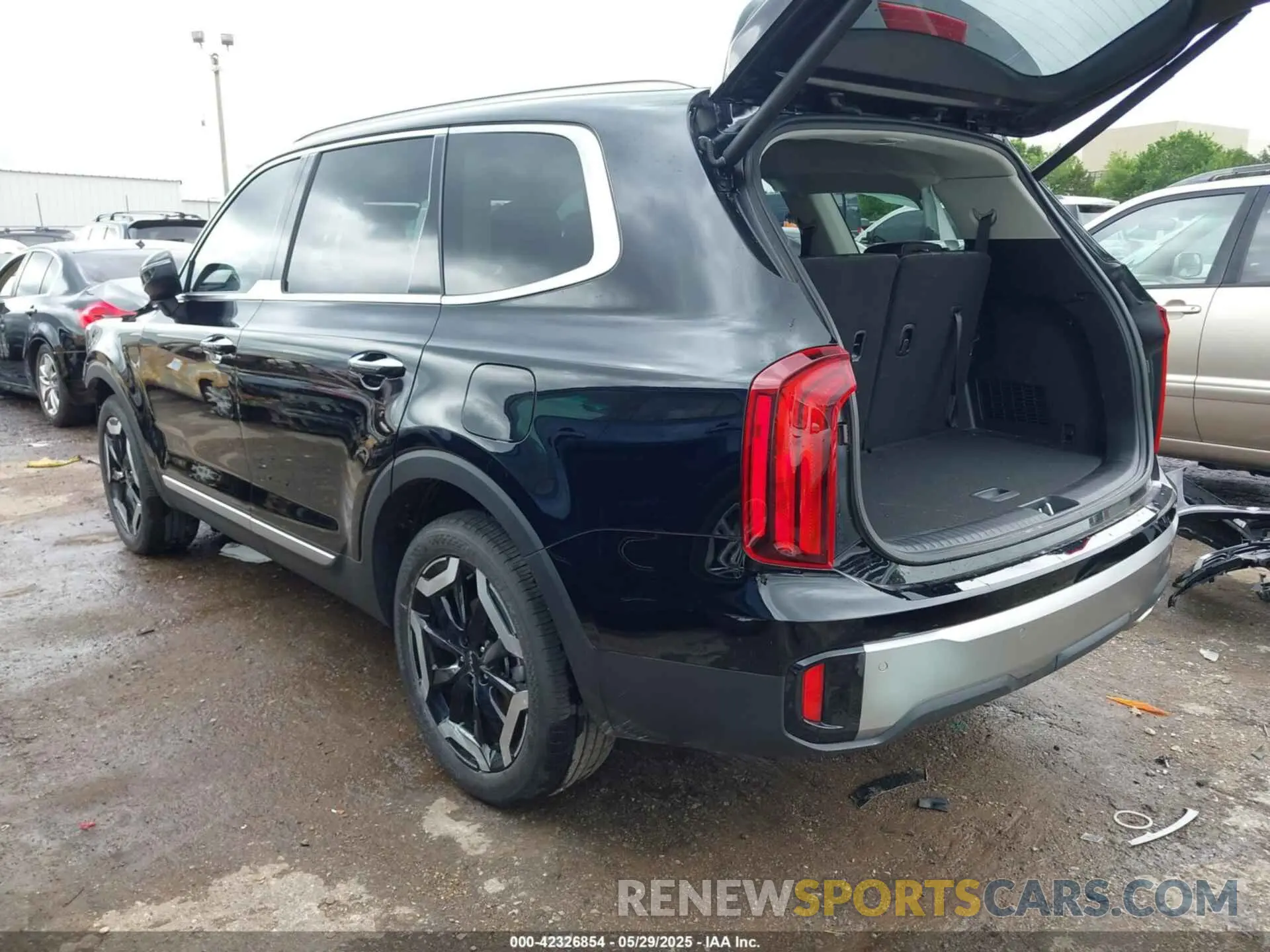 3 Photograph of a damaged car 5XYP64GC4SG617774 KIA TELLURIDE 2025