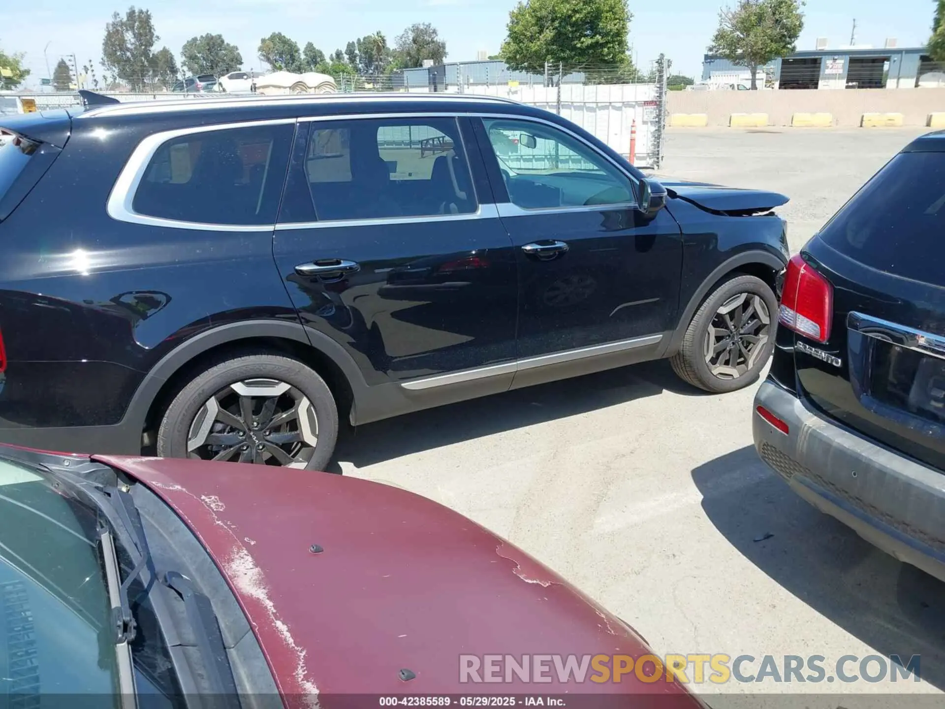 14 Photograph of a damaged car 5XYP64GC4SG623557 KIA TELLURIDE 2025
