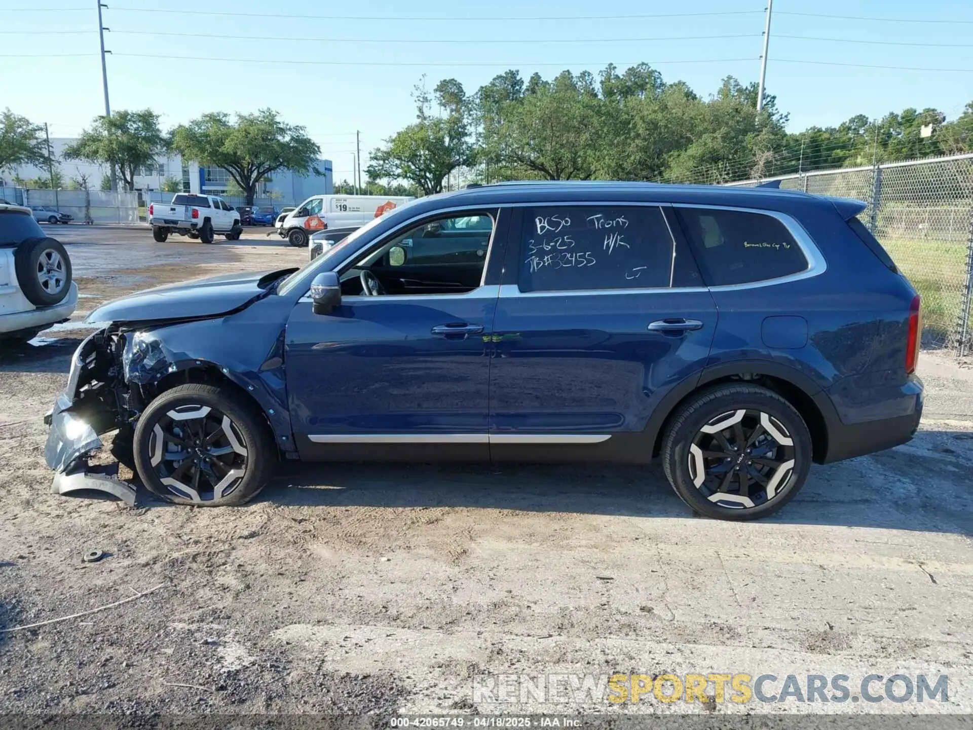 14 Photograph of a damaged car 5XYP64GCXSG587826 KIA TELLURIDE 2025