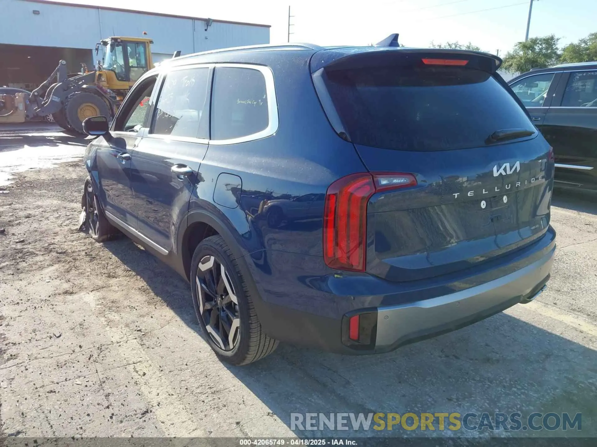 3 Photograph of a damaged car 5XYP64GCXSG587826 KIA TELLURIDE 2025