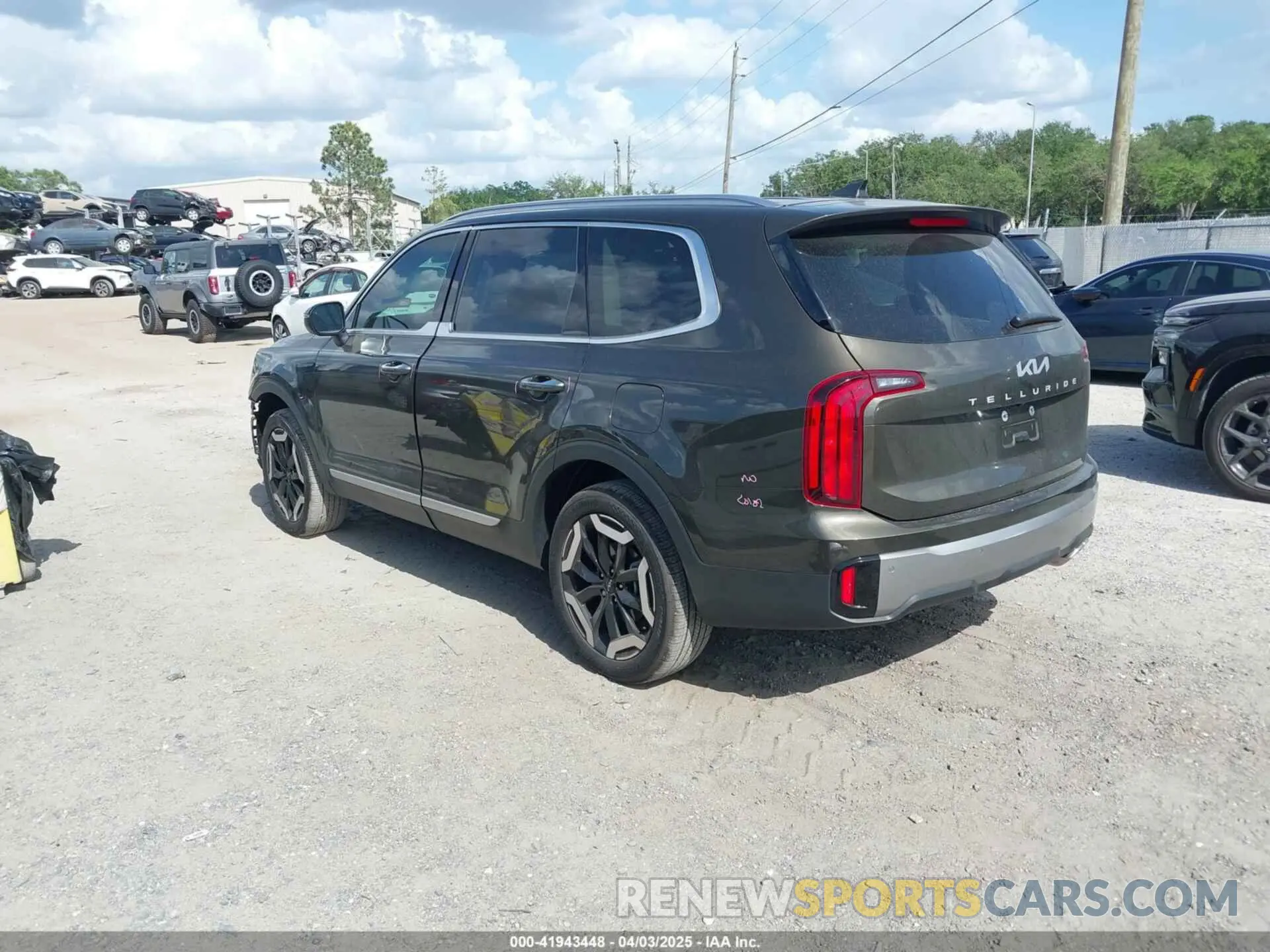 3 Photograph of a damaged car 5XYP64GCXSG593593 KIA TELLURIDE 2025