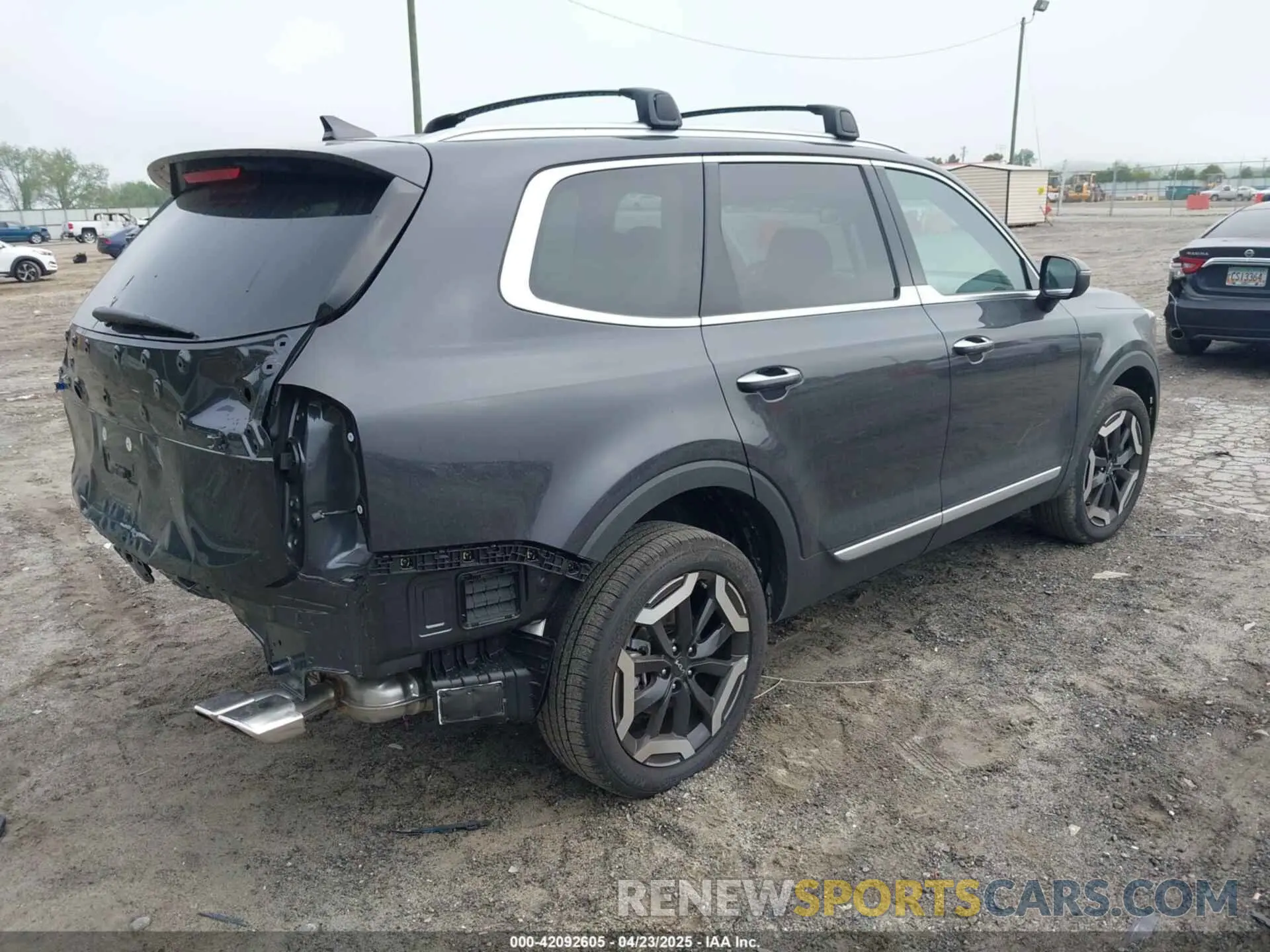 4 Photograph of a damaged car 5XYP64GCXSG619190 KIA TELLURIDE 2025