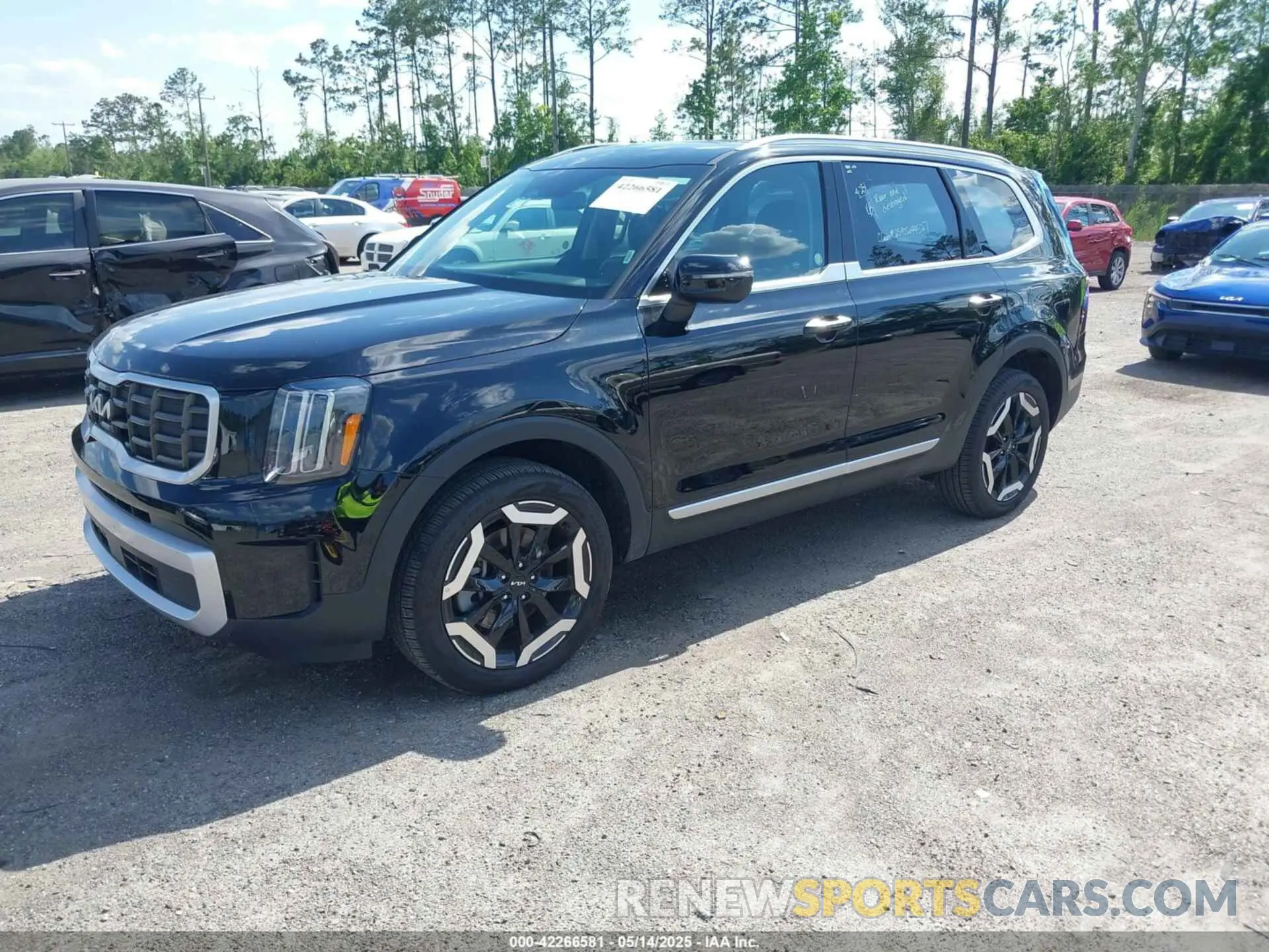 2 Photograph of a damaged car 5XYP6DGC0SG589844 KIA TELLURIDE 2025