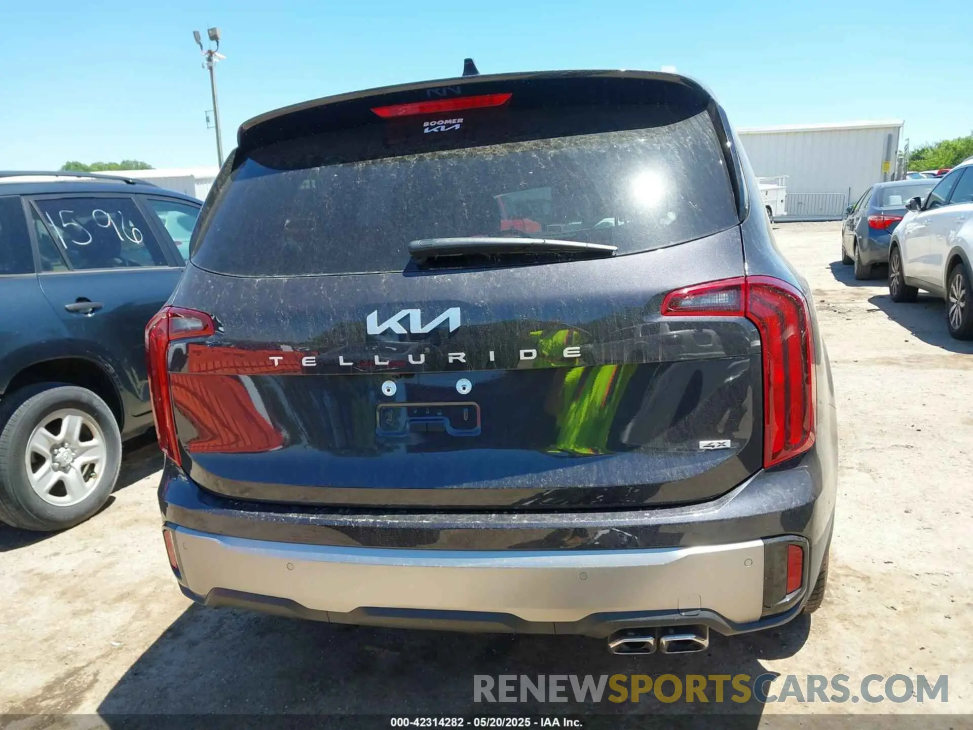 17 Photograph of a damaged car 5XYP6DGC0SG614158 KIA TELLURIDE 2025