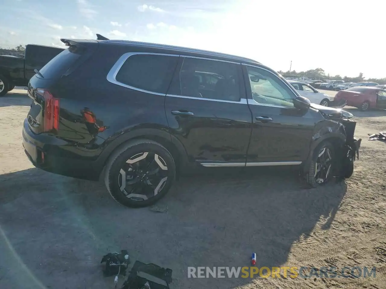 3 Photograph of a damaged car 5XYP6DGC1SG601614 KIA TELLURIDE 2025