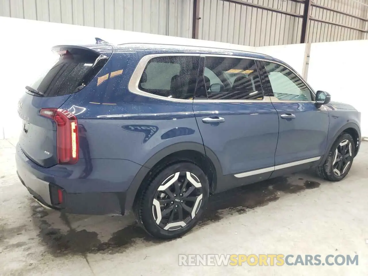 3 Photograph of a damaged car 5XYP6DGC3SG587098 KIA TELLURIDE 2025