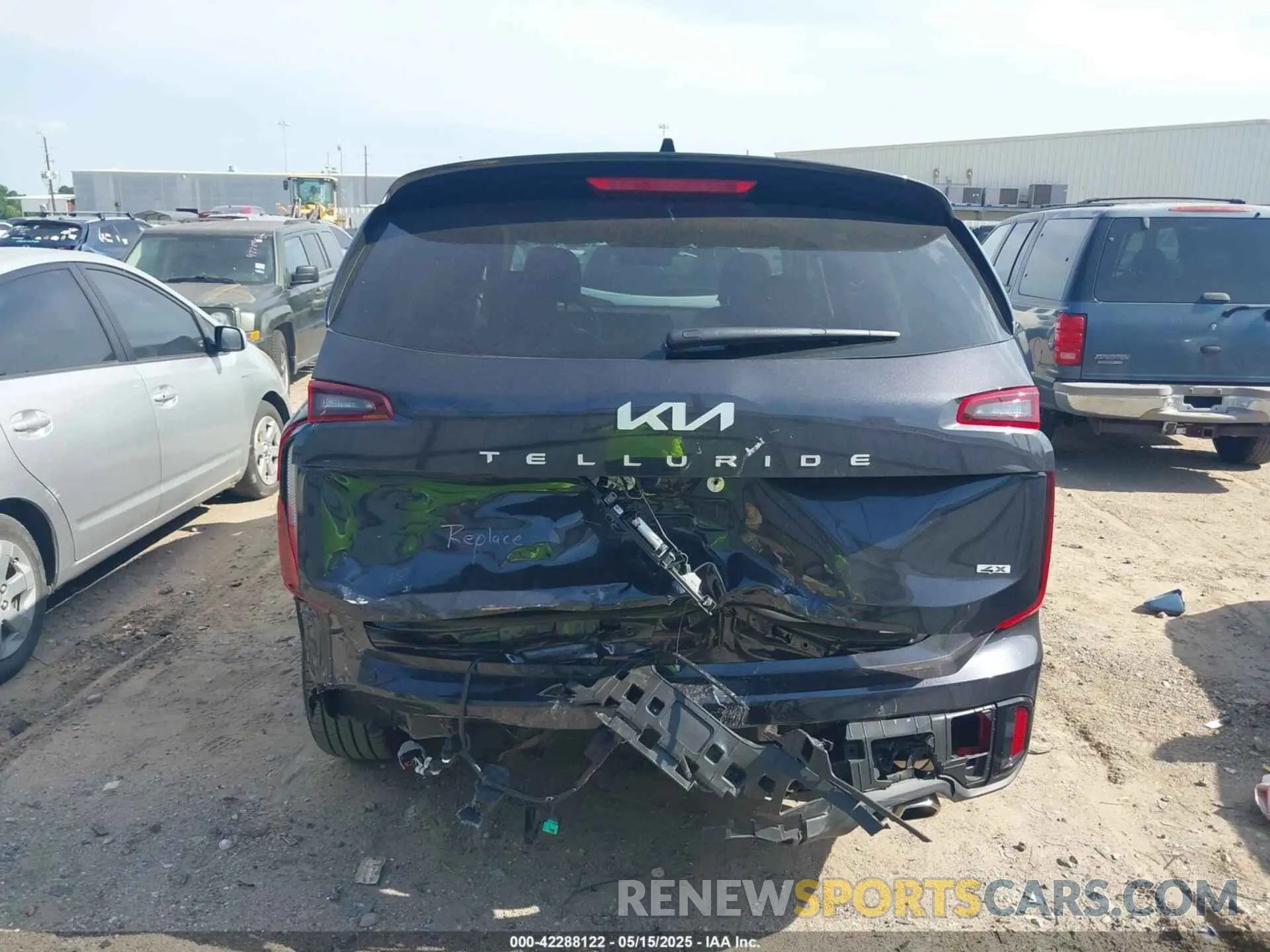16 Photograph of a damaged car 5XYP6DGC4SG604345 KIA TELLURIDE 2025