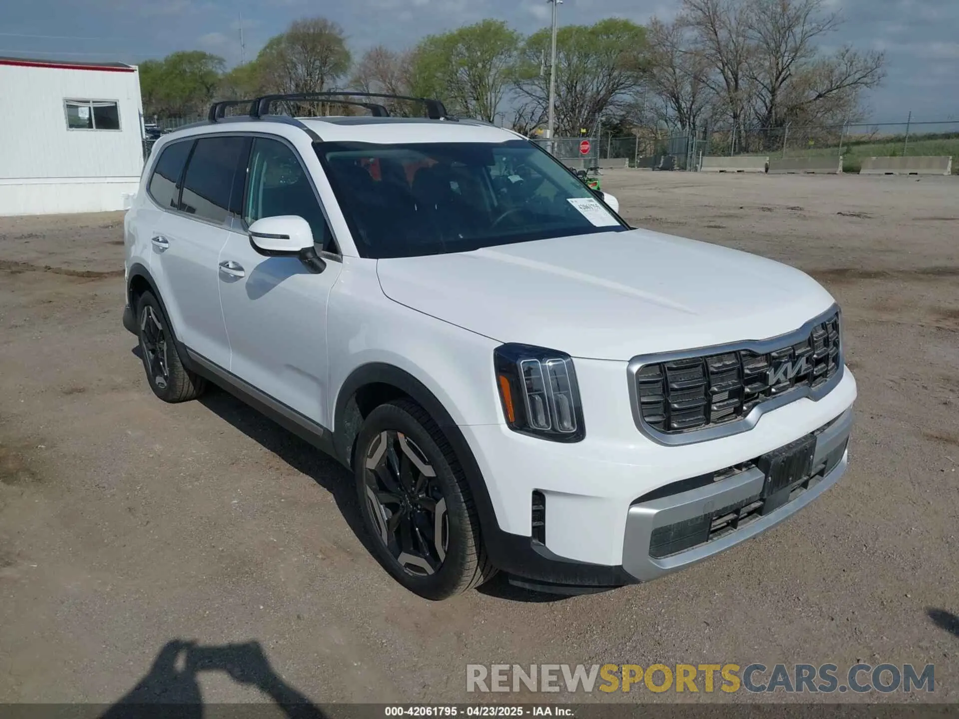 1 Photograph of a damaged car 5XYP6DGC6SG580694 KIA TELLURIDE 2025