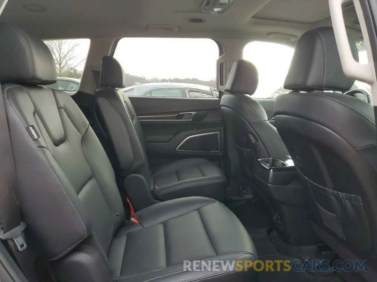 11 Photograph of a damaged car 5XYP6DGC8SG600153 KIA TELLURIDE 2025