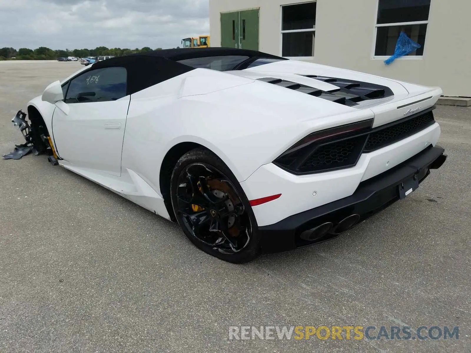 3 Photograph of a damaged car ZHWUR2ZF3KLA12620 LAMBORGHINI ALL MODELS 2019