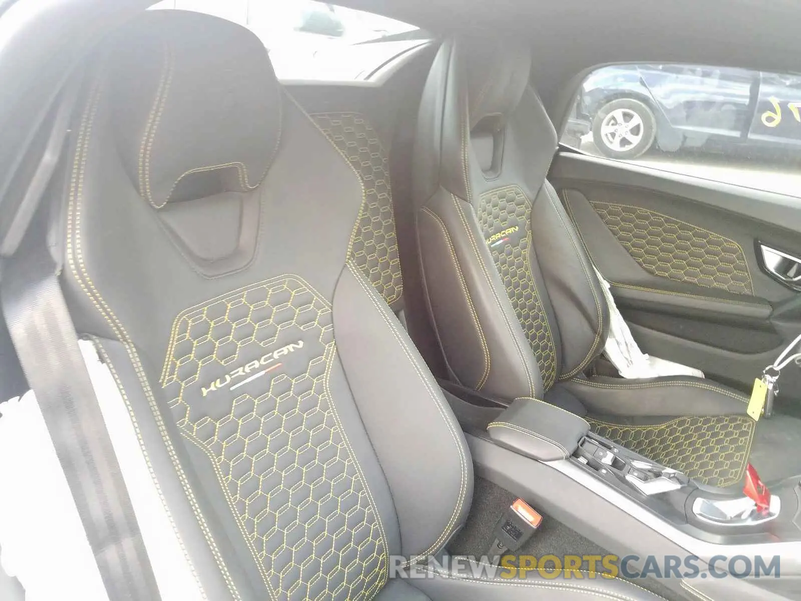 6 Photograph of a damaged car ZHWUR2ZF3KLA12620 LAMBORGHINI ALL MODELS 2019