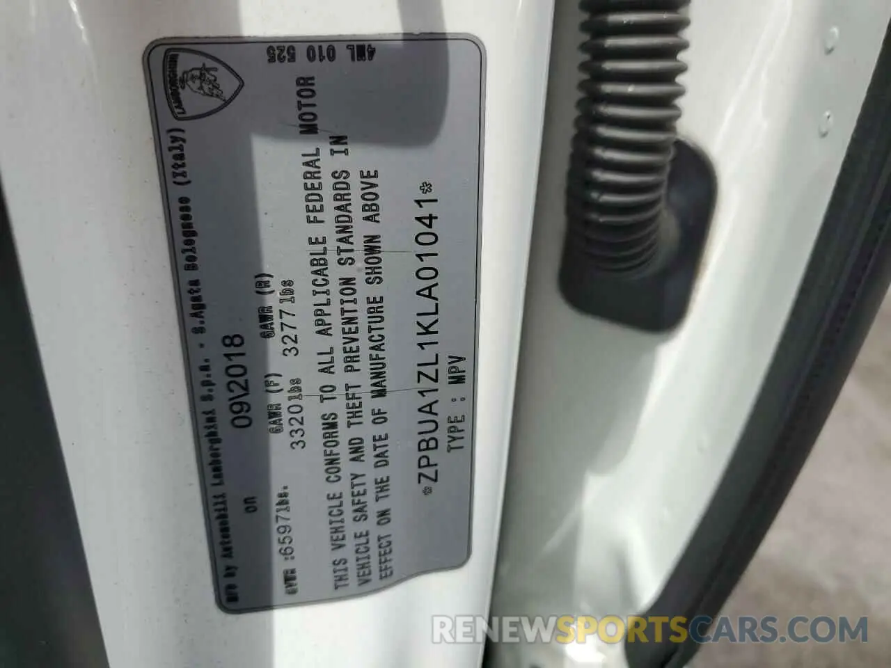 14 Photograph of a damaged car ZPBUA1ZL1KLA01041 LAMBORGHINI ALL MODELS 2019