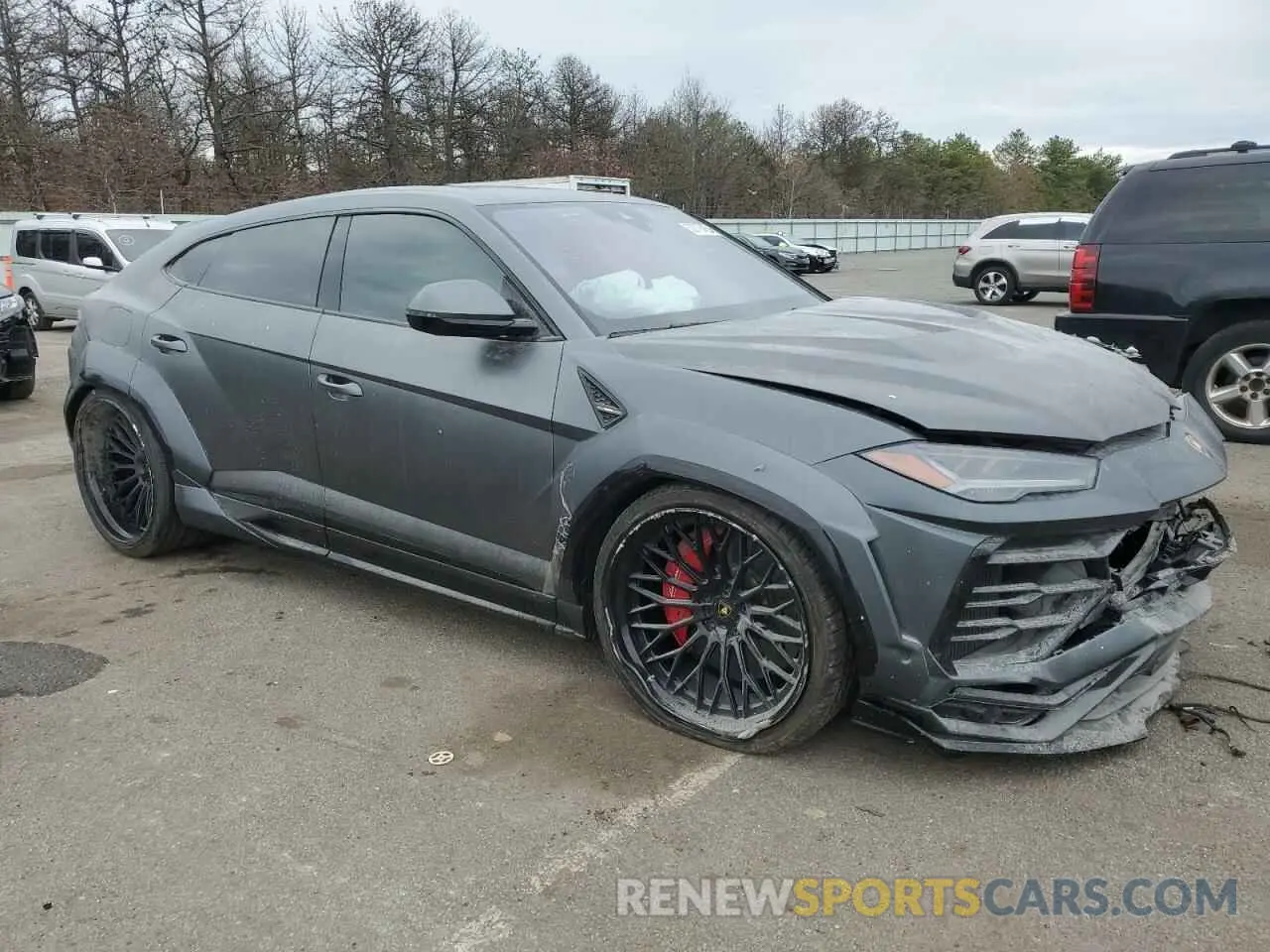 4 Photograph of a damaged car ZPBUA1ZL2KLA02294 LAMBORGHINI ALL MODELS 2019