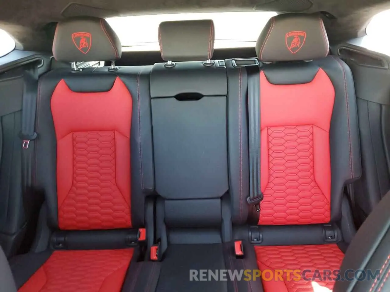 10 Photograph of a damaged car ZPBUA1ZL6KLA02282 LAMBORGHINI ALL MODELS 2019