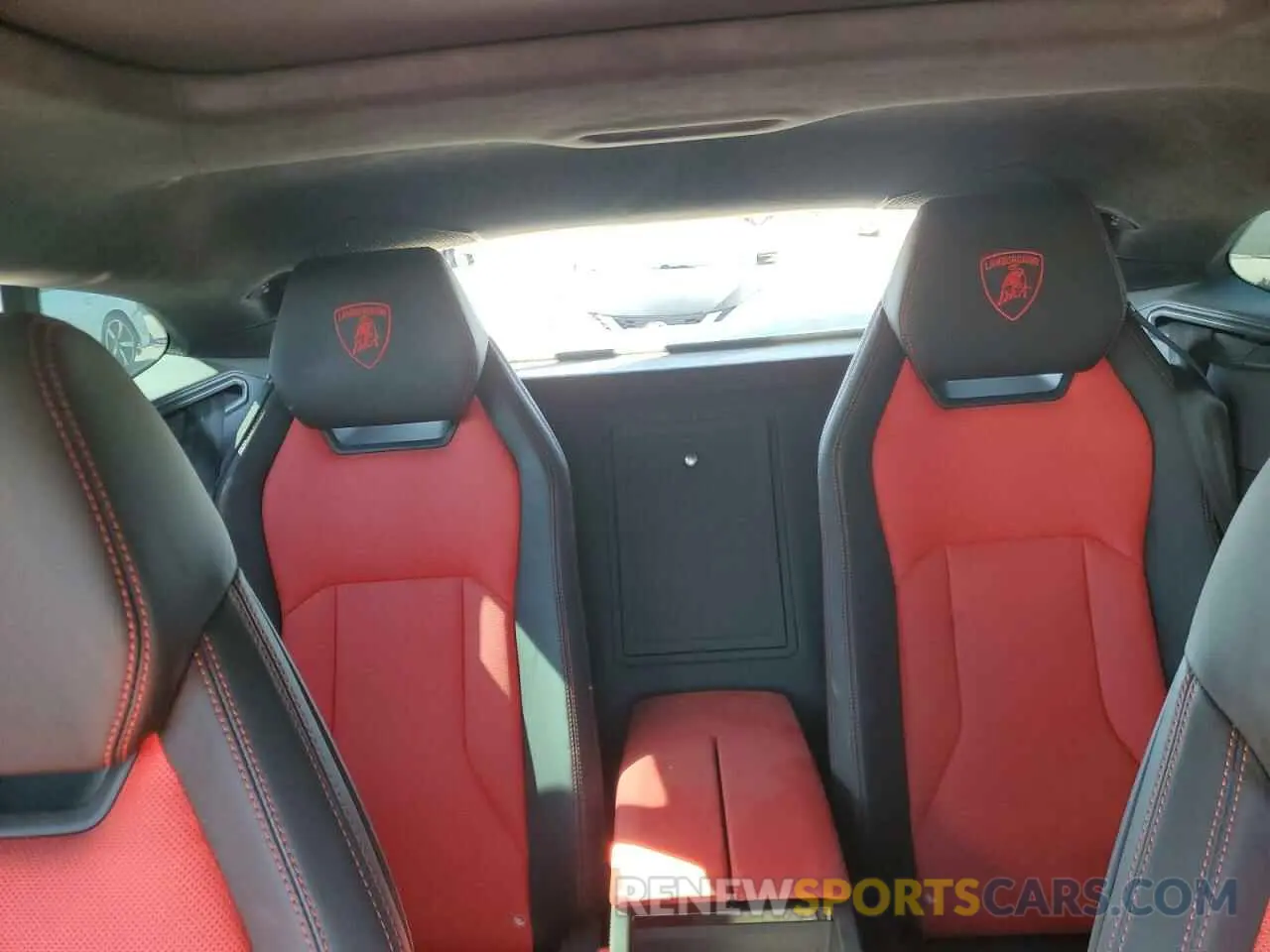 10 Photograph of a damaged car ZPBUA1ZL9KLA05029 LAMBORGHINI ALL MODELS 2019