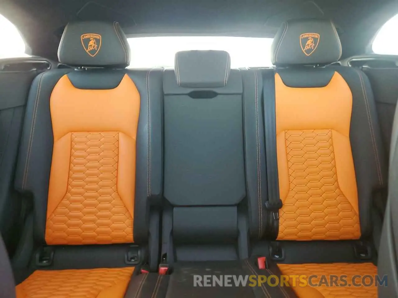 10 Photograph of a damaged car ZPBUA1ZLXKLA03290 LAMBORGHINI ALL MODELS 2019